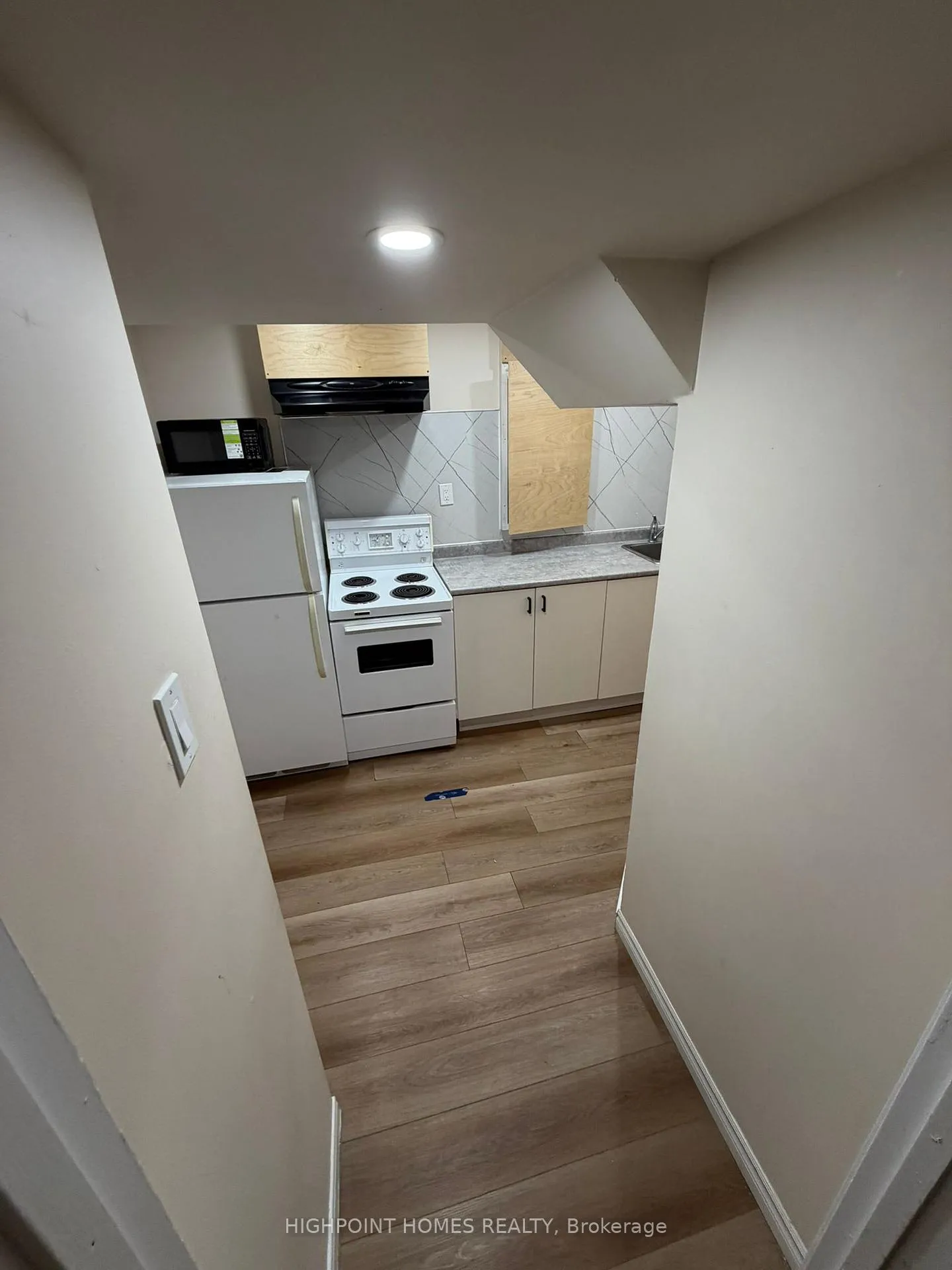 Photo 26 of 466 Midwood Crescent, Waterloo — HOMEH