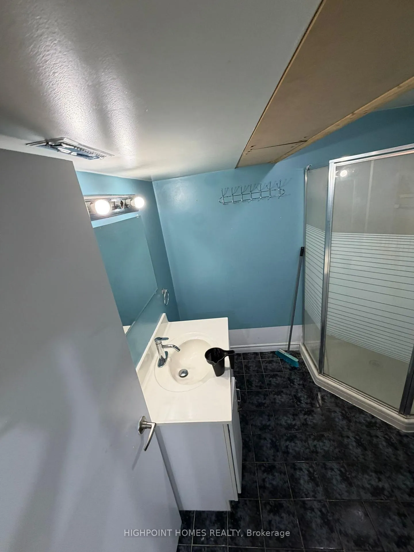 Photo 29 of 466 Midwood Crescent, Waterloo — HOMEH