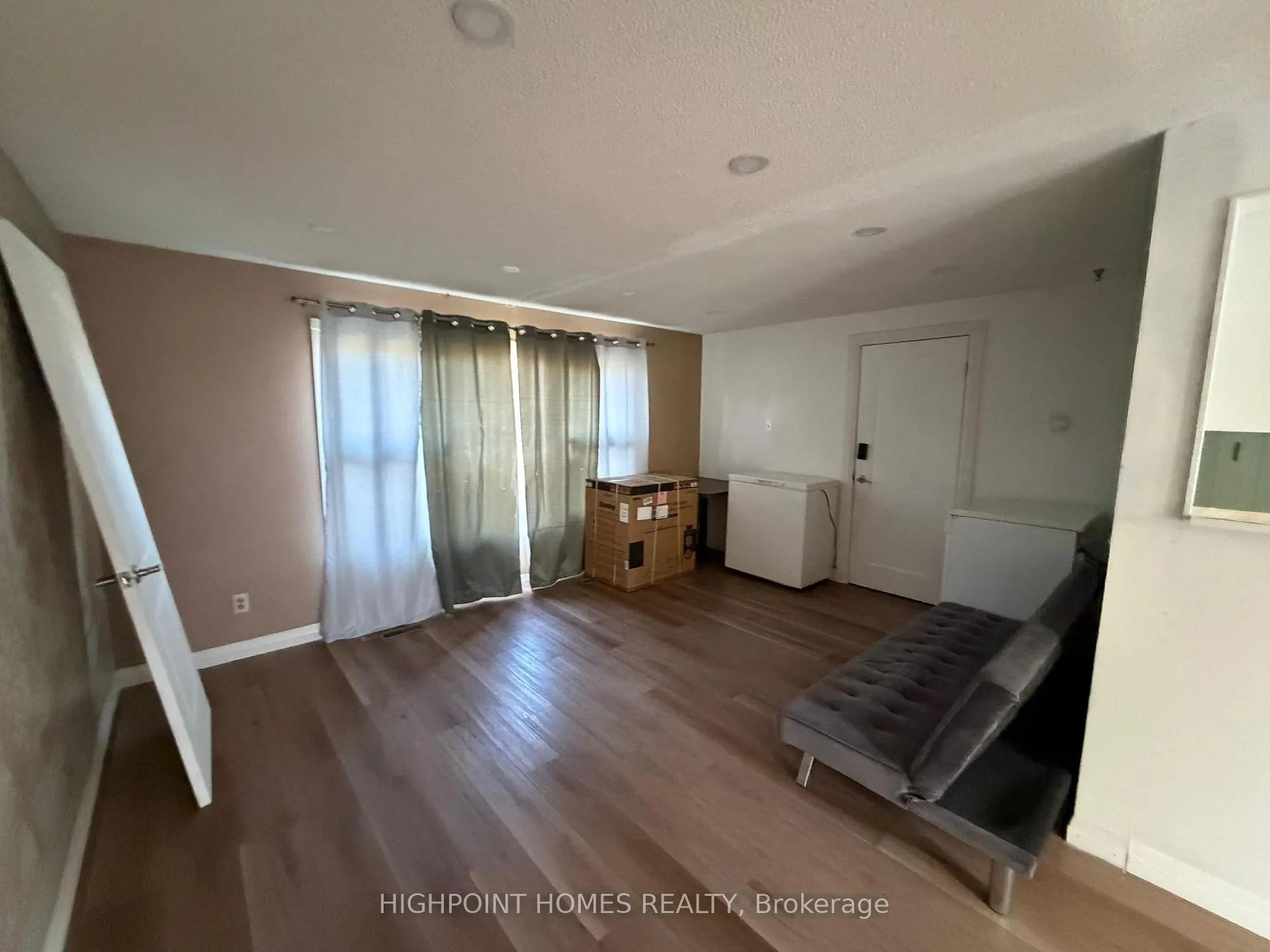 Photo 32 of 466 Midwood Crescent, Waterloo — HOMEH