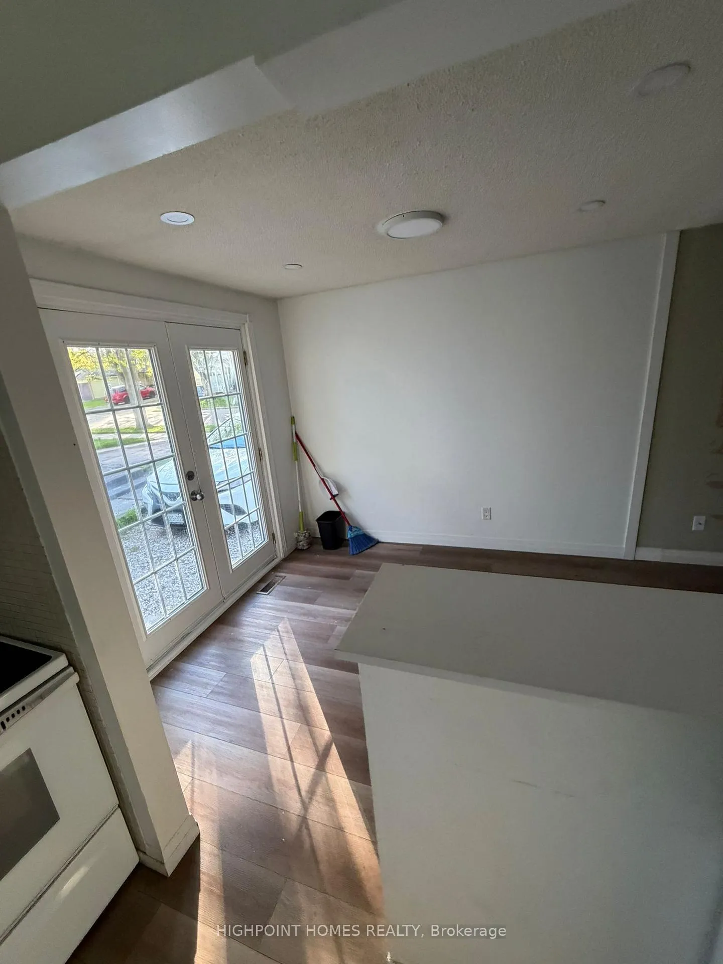 Photo 37 of 466 Midwood Crescent, Waterloo — HOMEH