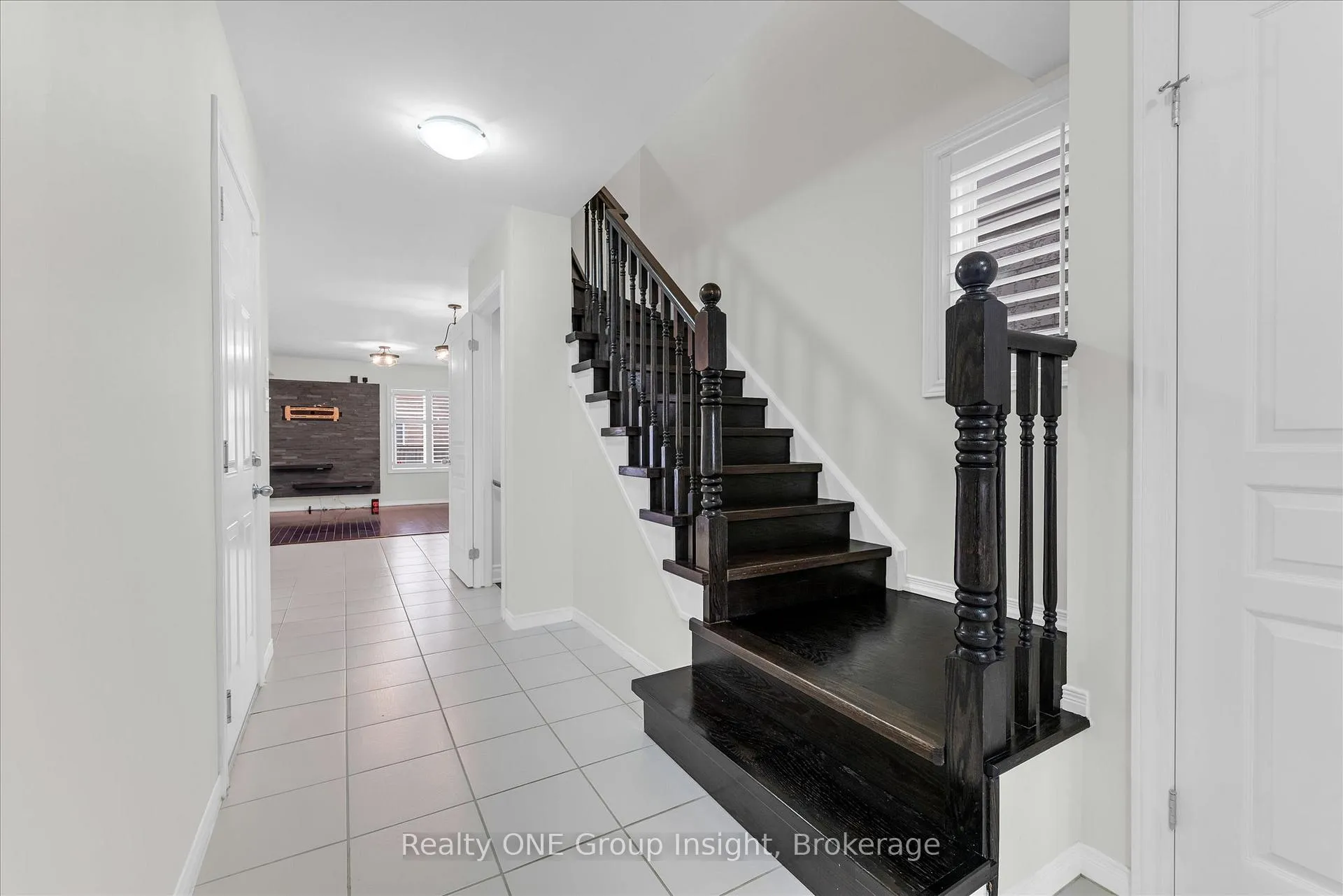 Photo 5 of 183 Penny Lane, Hamilton, Stoney Creek Mountain — HOMEH