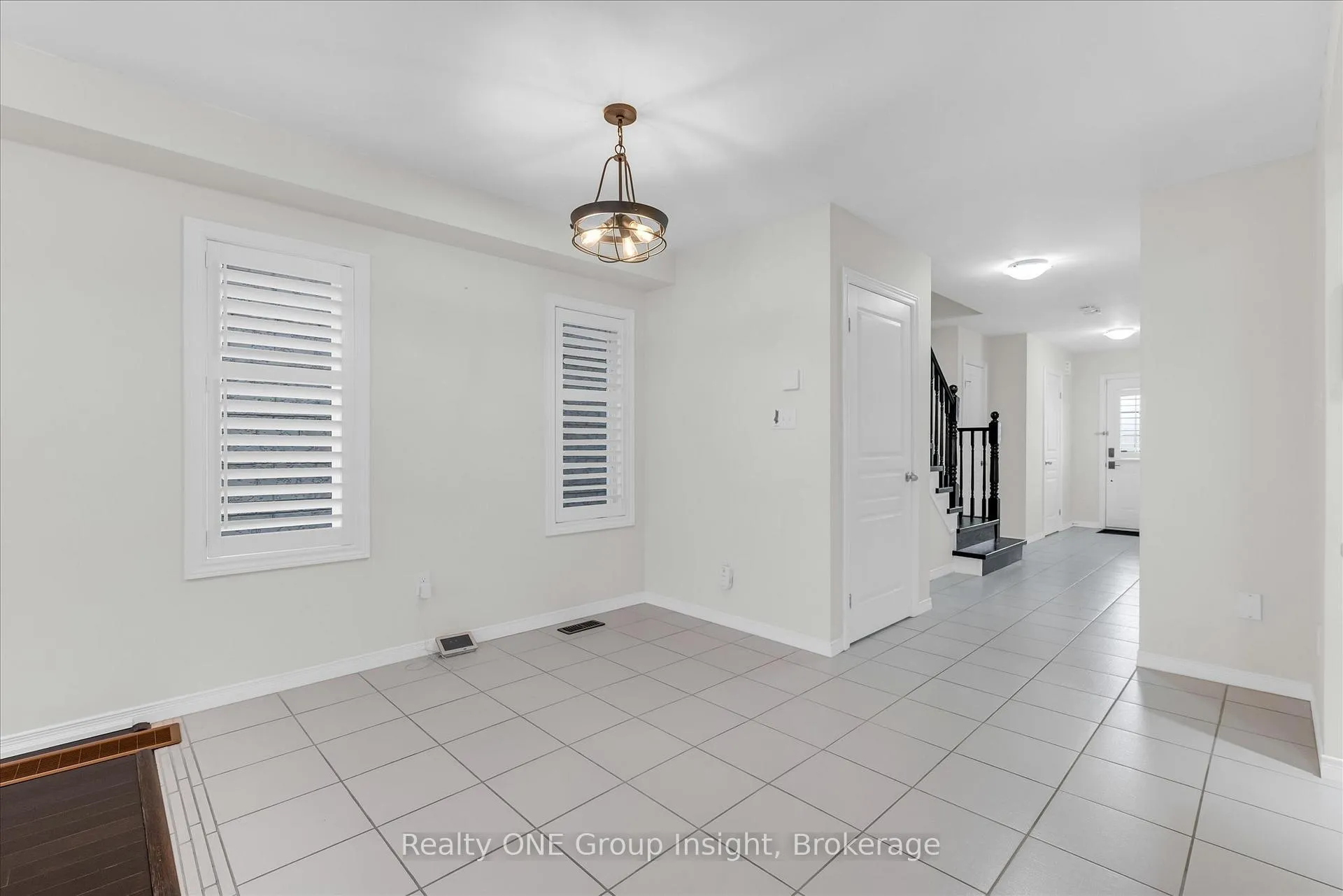 Photo 10 of 183 Penny Lane, Hamilton, Stoney Creek Mountain — HOMEH