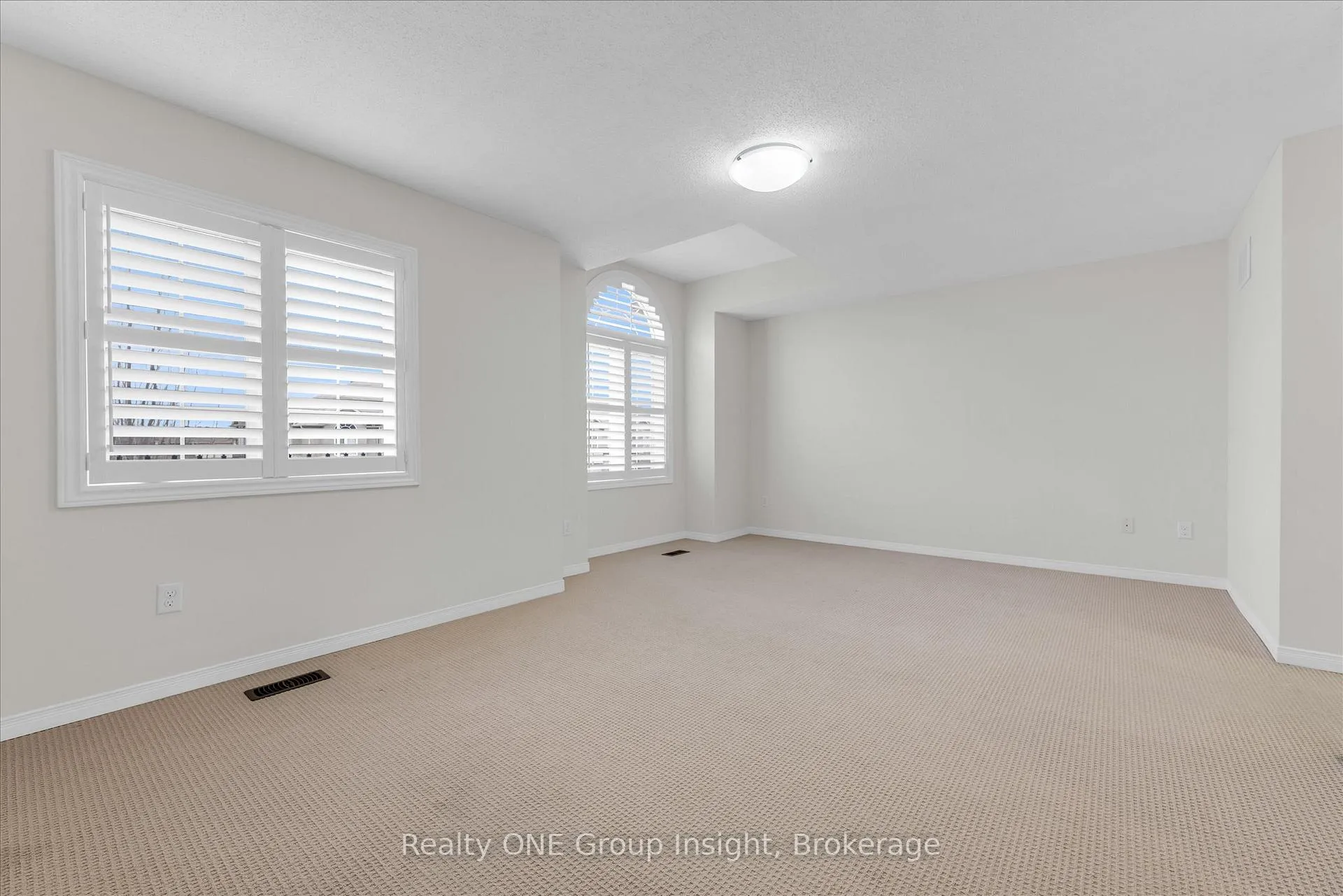 Photo 17 of 183 Penny Lane, Hamilton, Stoney Creek Mountain — HOMEH