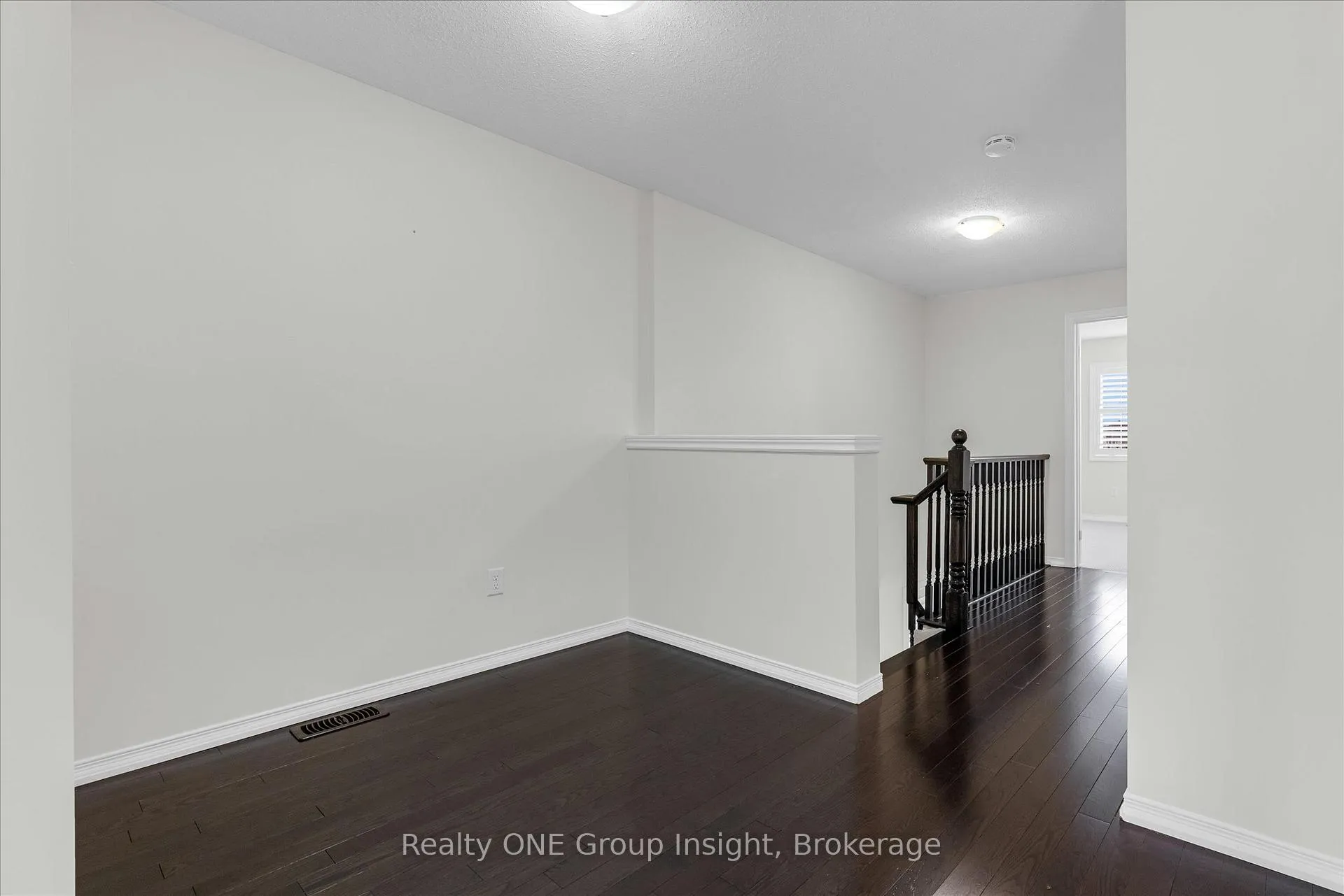 Photo 18 of 183 Penny Lane, Hamilton, Stoney Creek Mountain — HOMEH