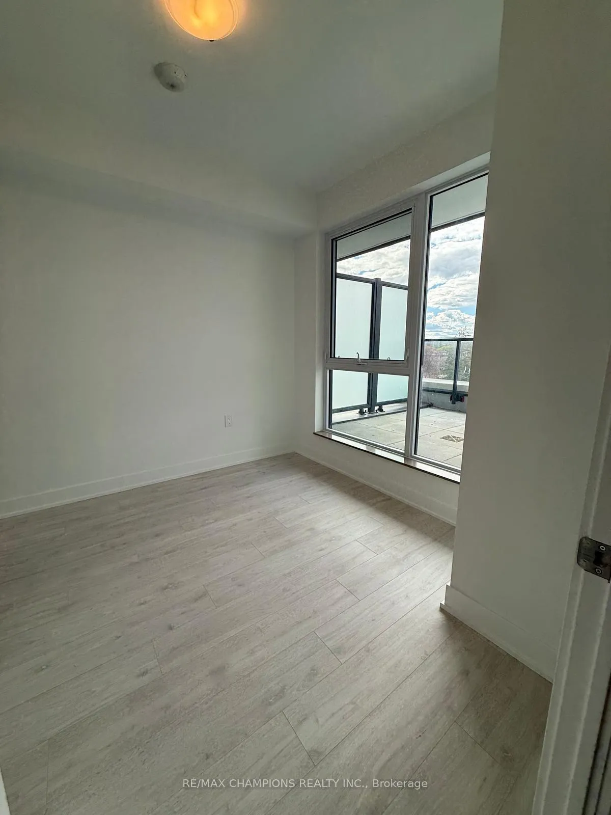 Photo 21 of Unit 502, 2088 James Street, Burlington, Brant — HOMEH