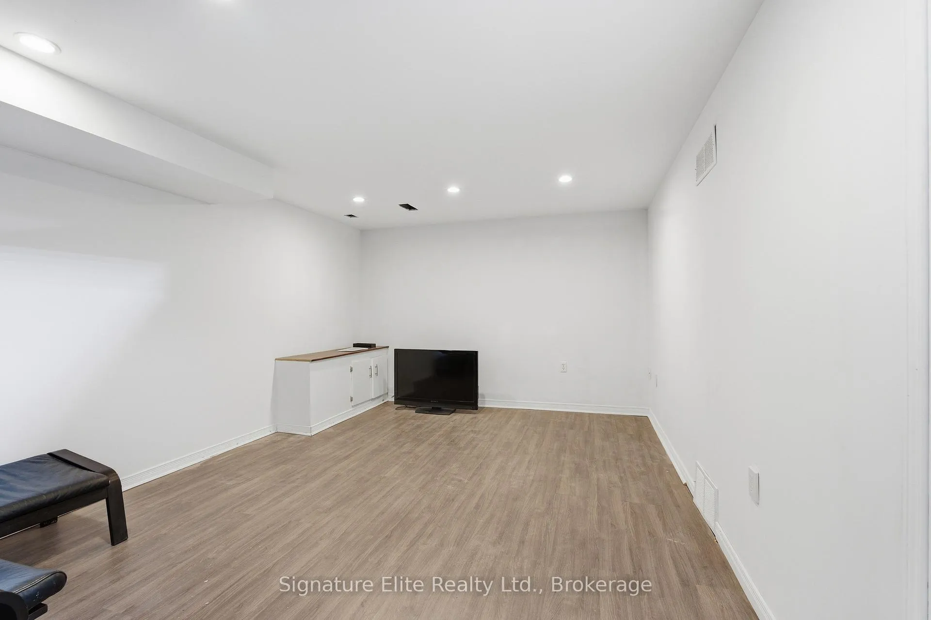 Photo 13 of 45 Sherman Drive, St. Catharines, Lakeport — HOMEH