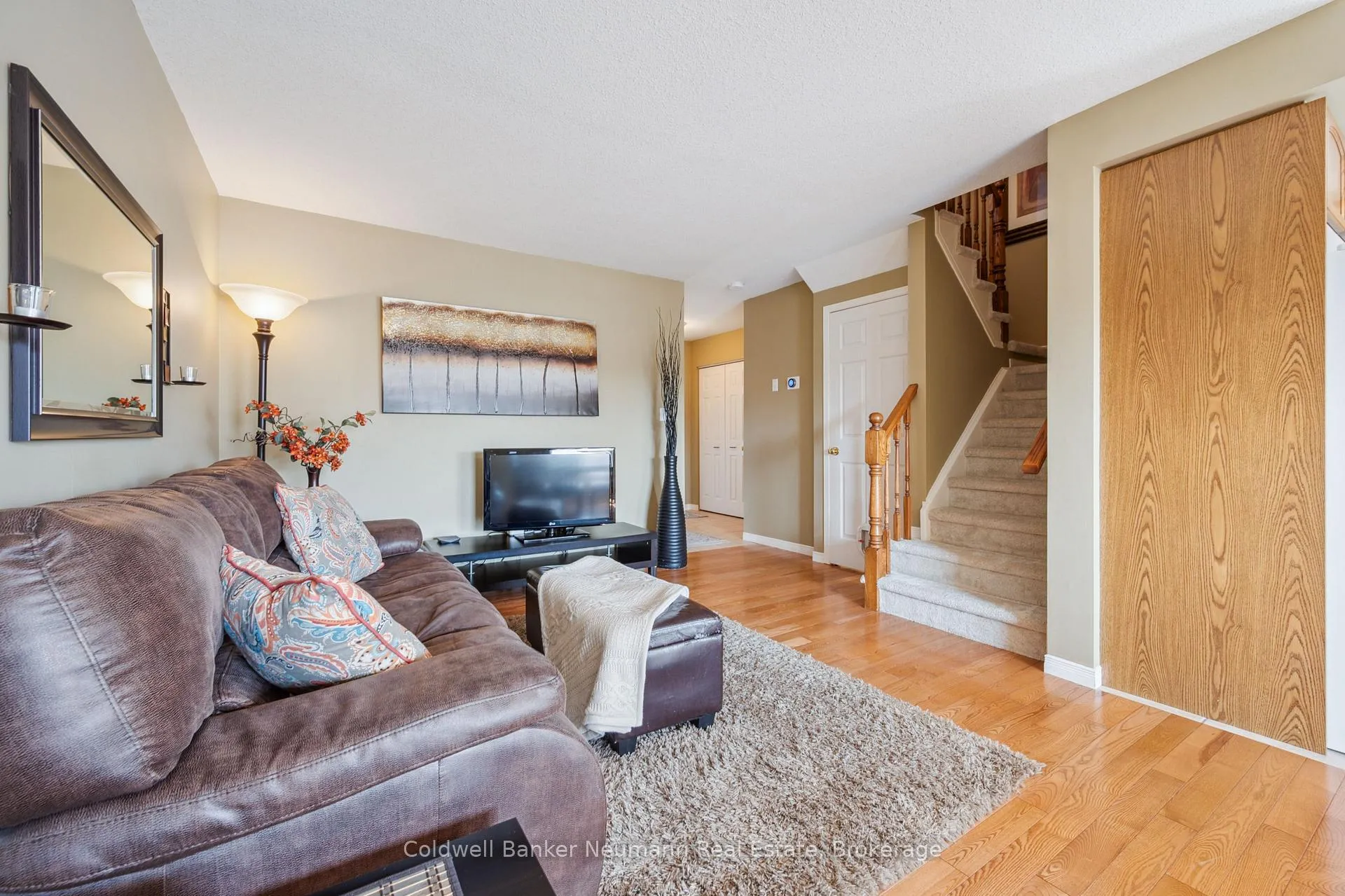 Photo 8 of 60 Hasler Crescent, Guelph, Pineridge/Westminster Woods — HOMEH
