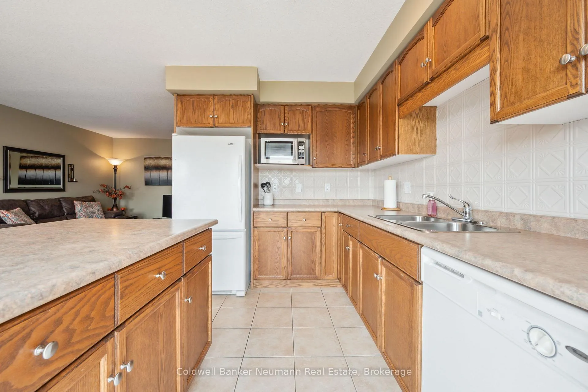 Photo 15 of 60 Hasler Crescent, Guelph, Pineridge/Westminster Woods — HOMEH