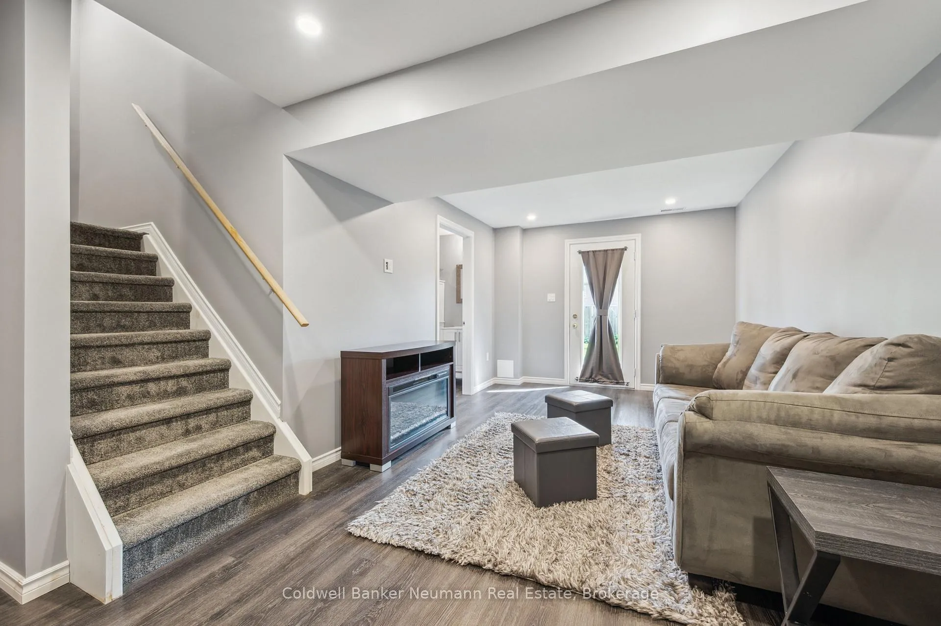 Photo 24 of 60 Hasler Crescent, Guelph, Pineridge/Westminster Woods — HOMEH