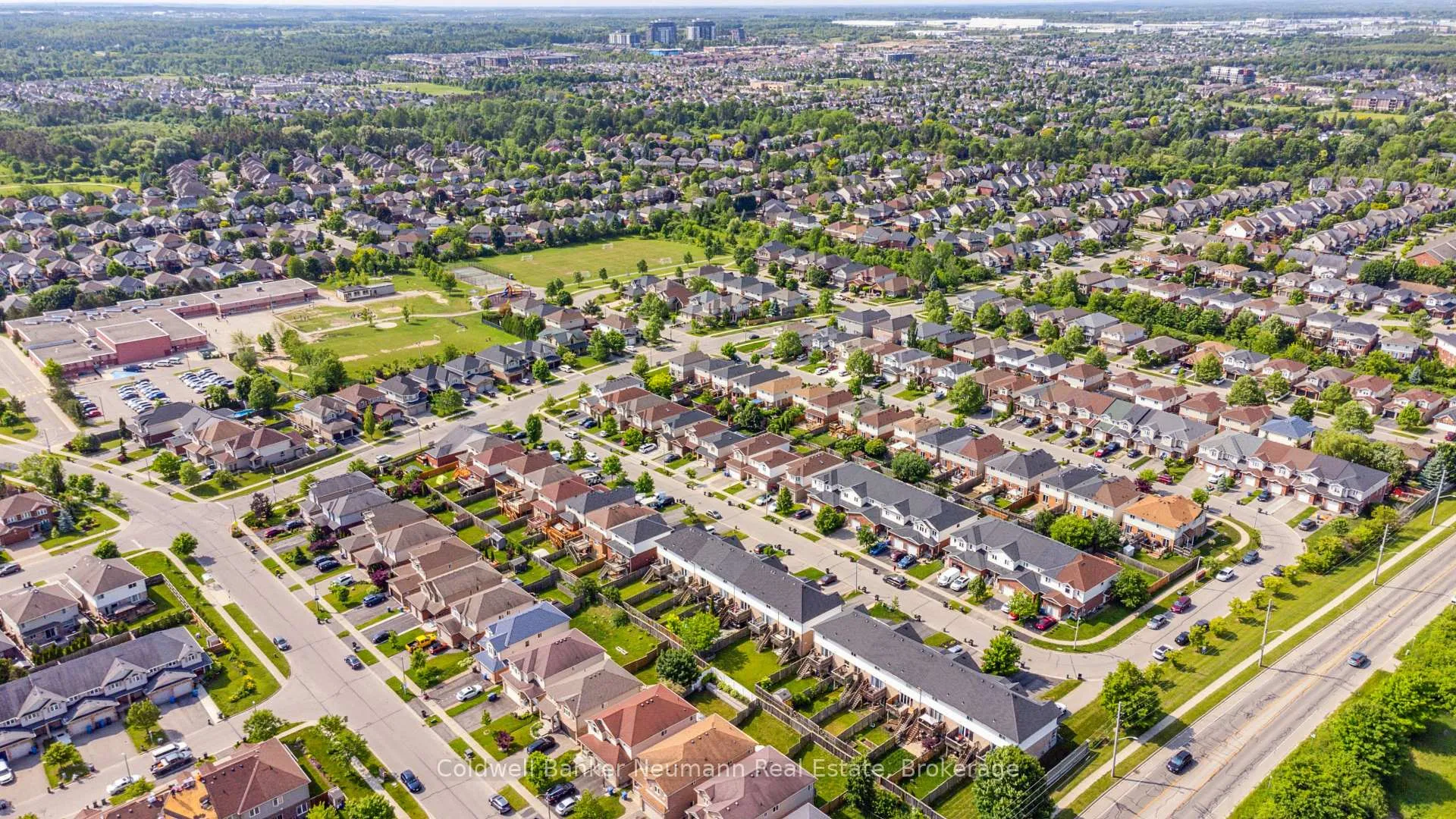 Photo 33 of 60 Hasler Crescent, Guelph, Pineridge/Westminster Woods — HOMEH