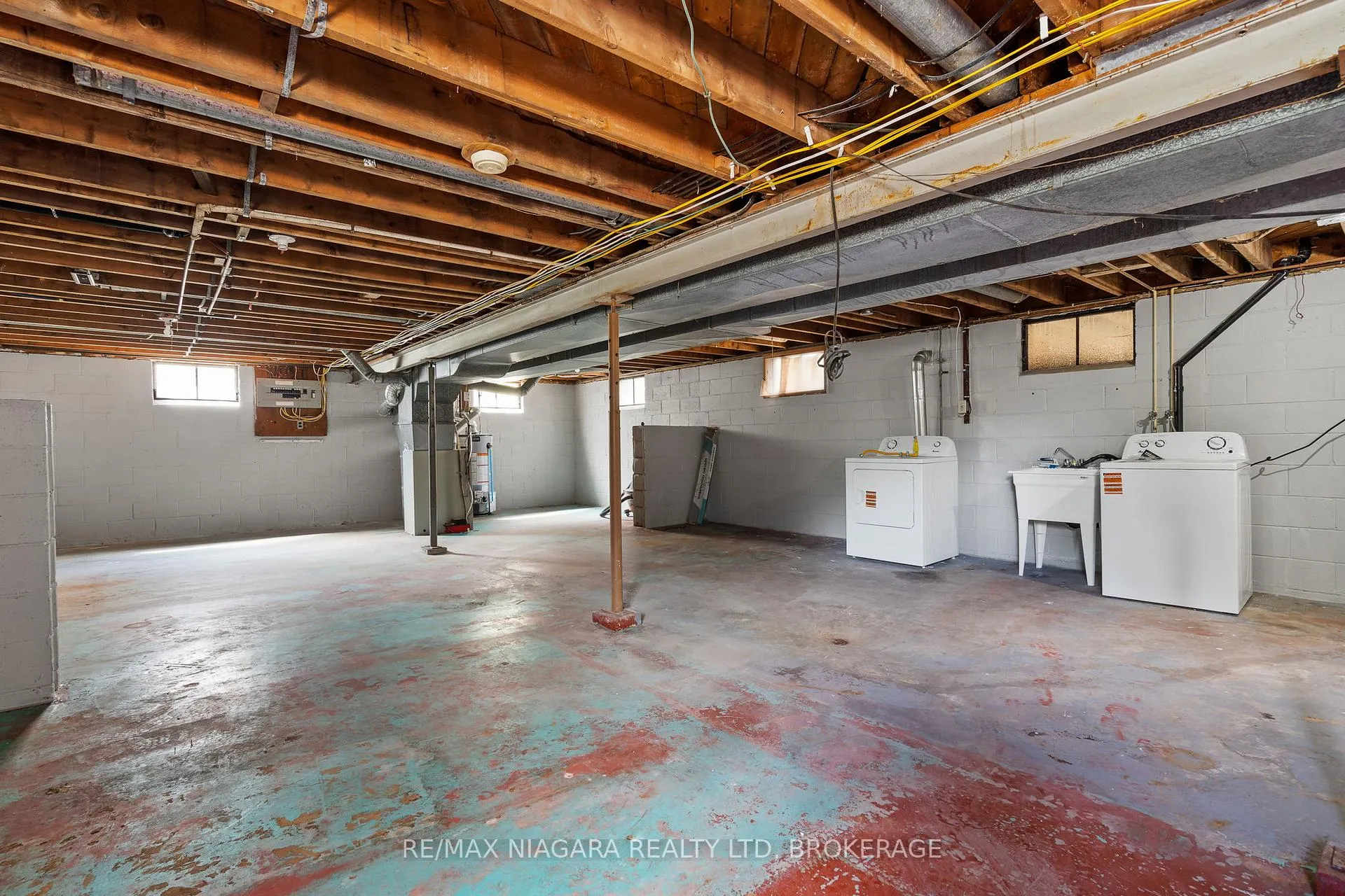 Photo 20 of 3555 Gainsborough Avenue, Niagara Falls, Stamford — HOMEH