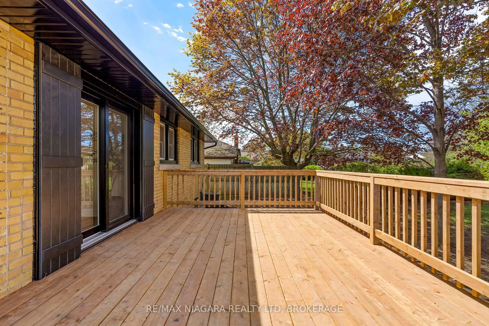 Photo 24 of 3555 Gainsborough Avenue, Niagara Falls, Stamford — HOMEH