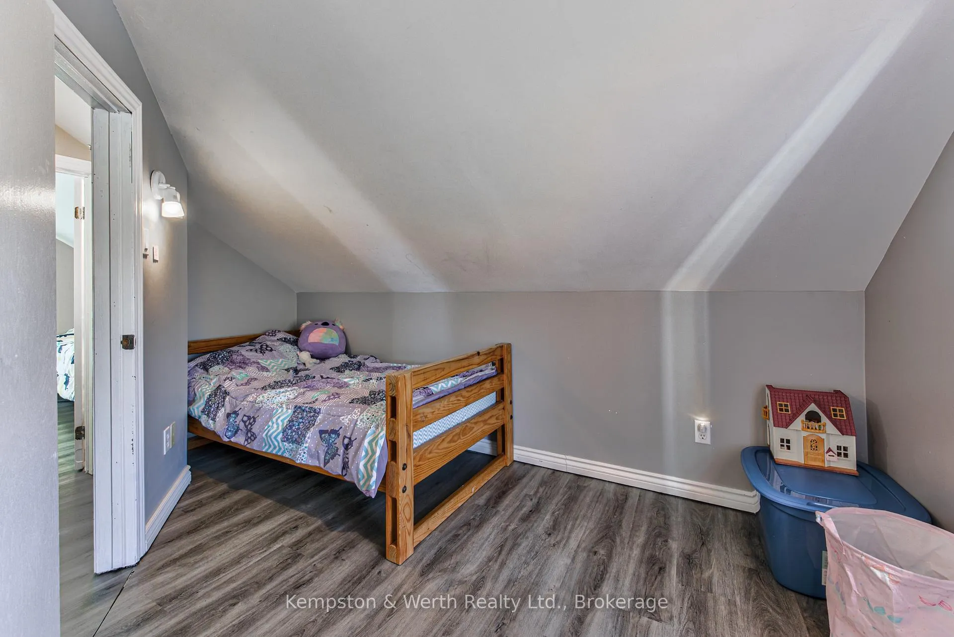Photo 22 of 573 Queen Street E, St. Marys — HOMEH