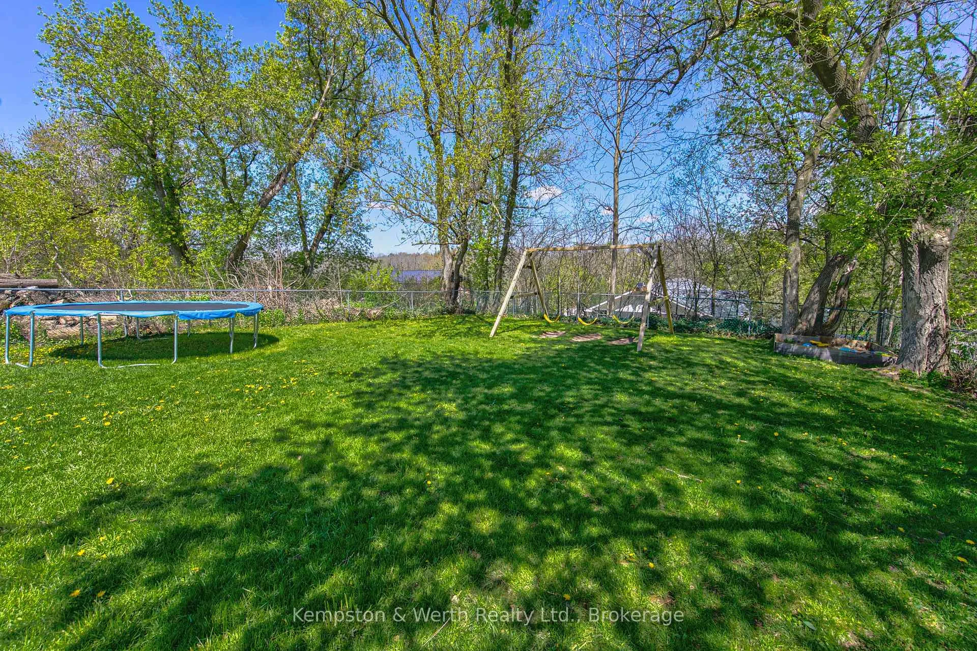 Photo 31 of 573 Queen Street E, St. Marys — HOMEH