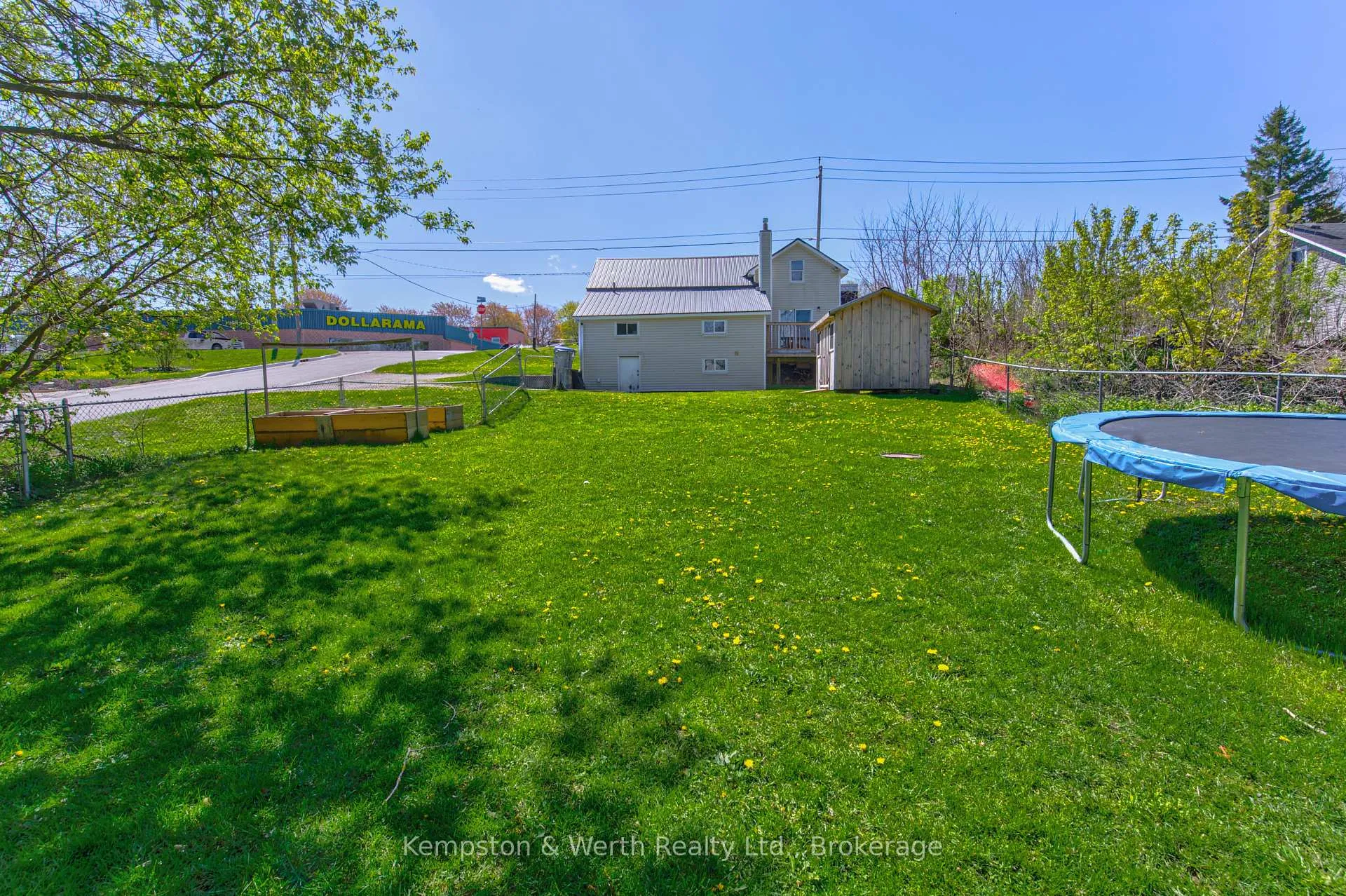 Photo 32 of 573 Queen Street E, St. Marys — HOMEH