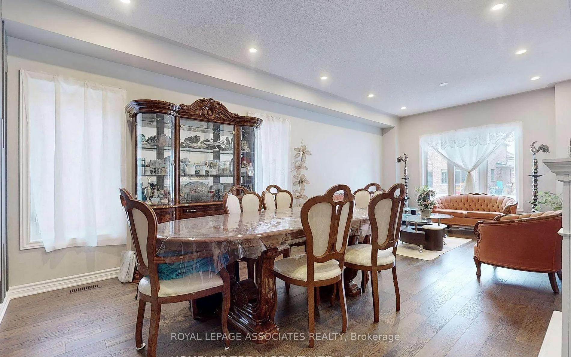 Photo 6 of 29 Jardine Street, Brock, Beaverton — HOMEH