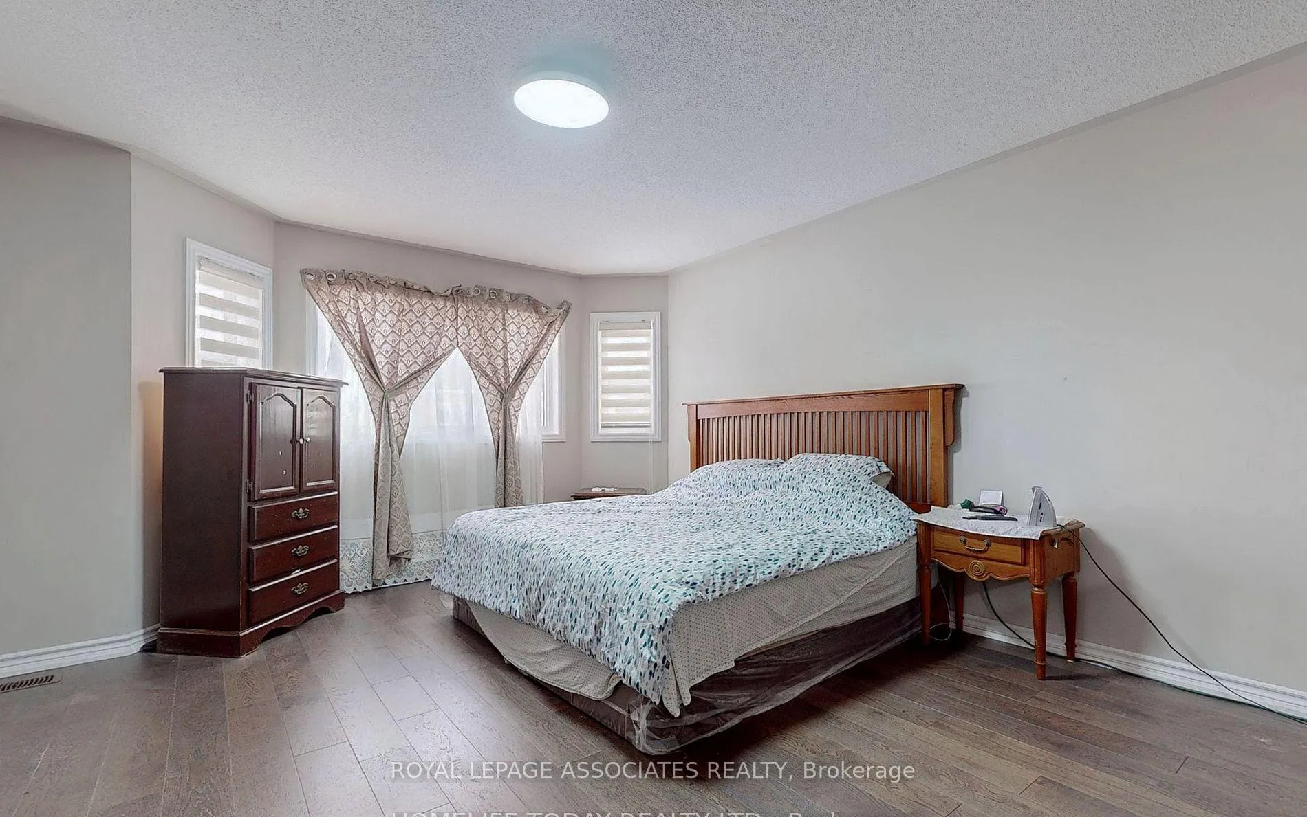 Photo 18 of 29 Jardine Street, Brock, Beaverton — HOMEH