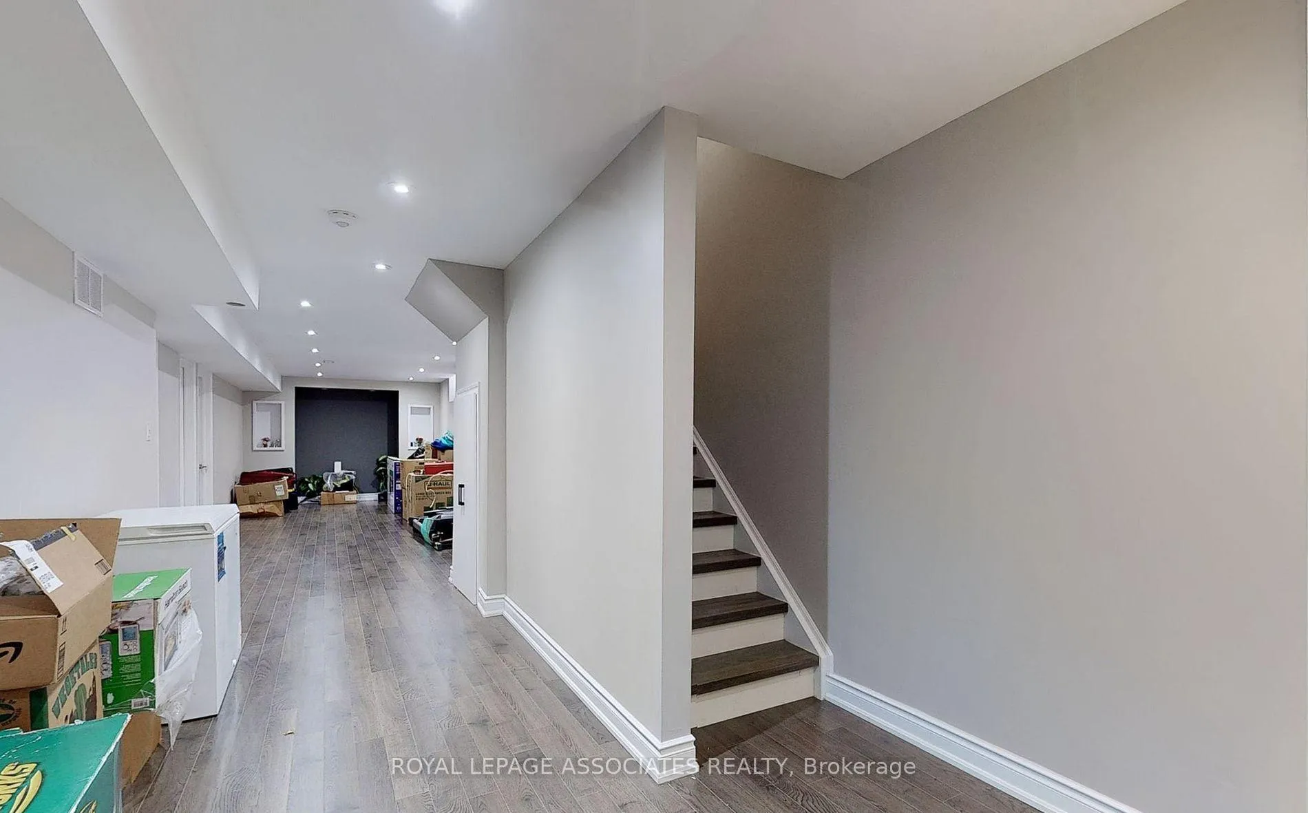 Photo 31 of 29 Jardine Street, Brock, Beaverton — HOMEH