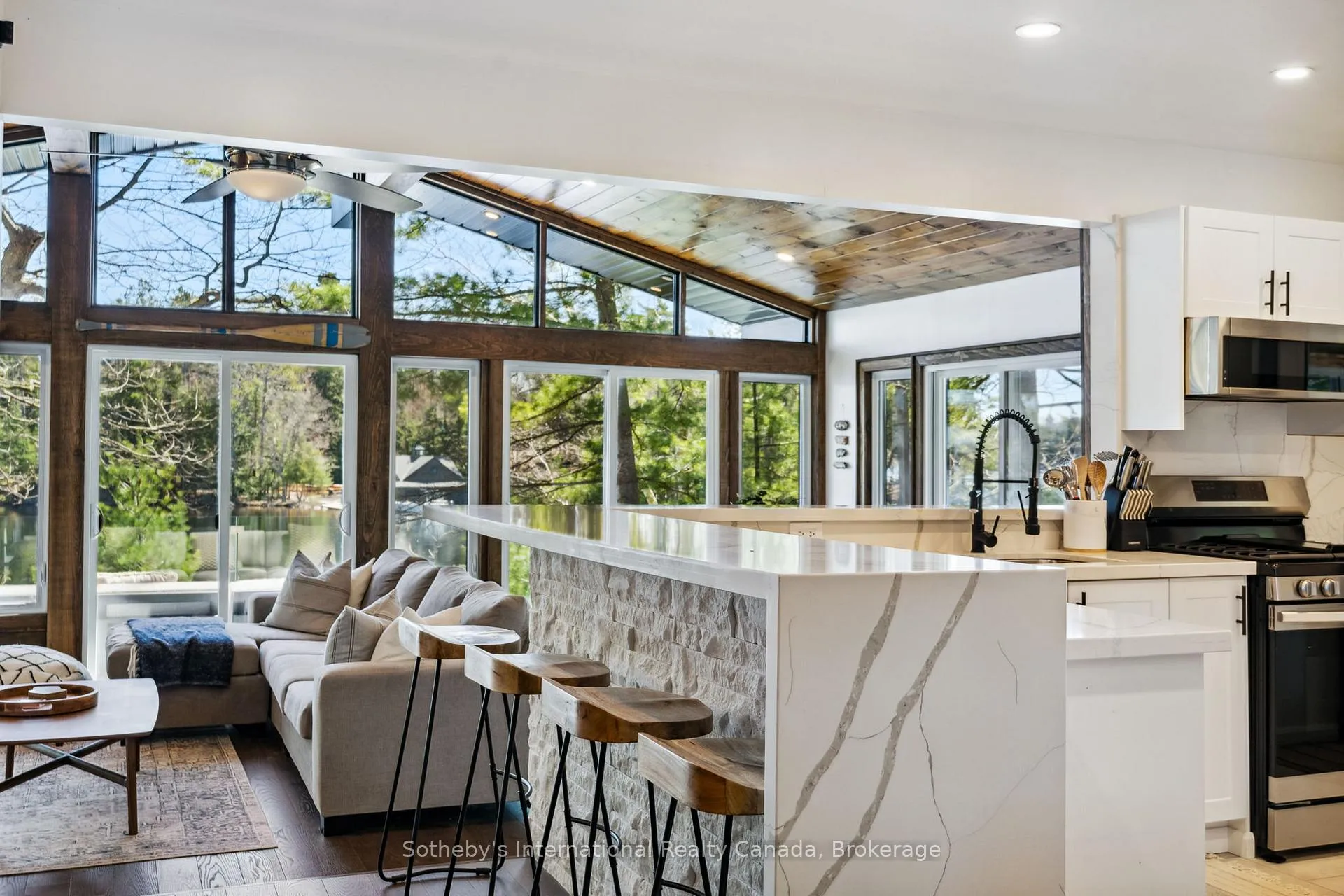 Photo 12 of 29 Beachgrove Island 33LM, Gravenhurst, Muskoka (S) — HOMEH