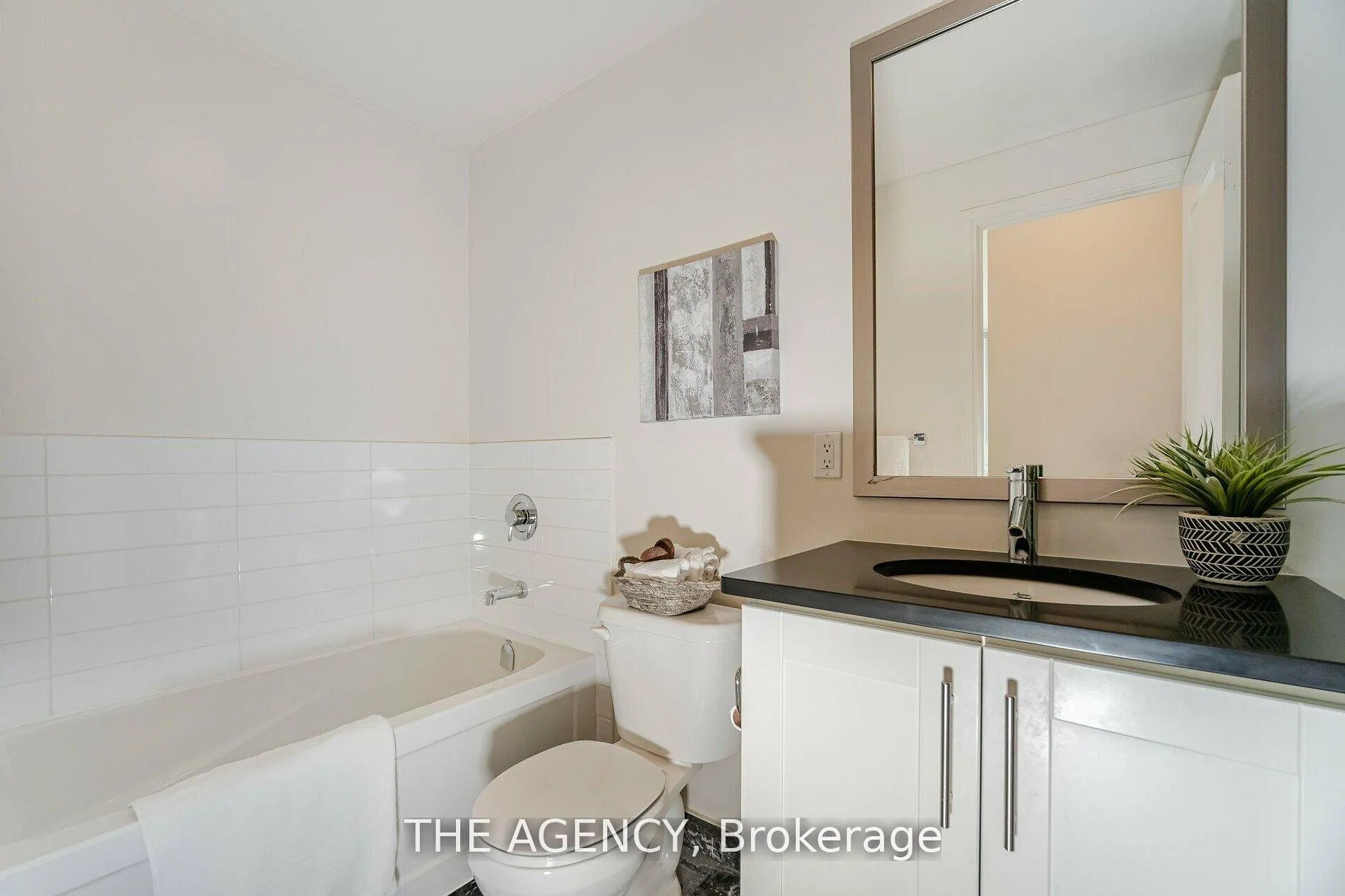 Photo 22 of Unit 105, 825 Church Street, Toronto, Rosedale-Moore Park — HOMEH