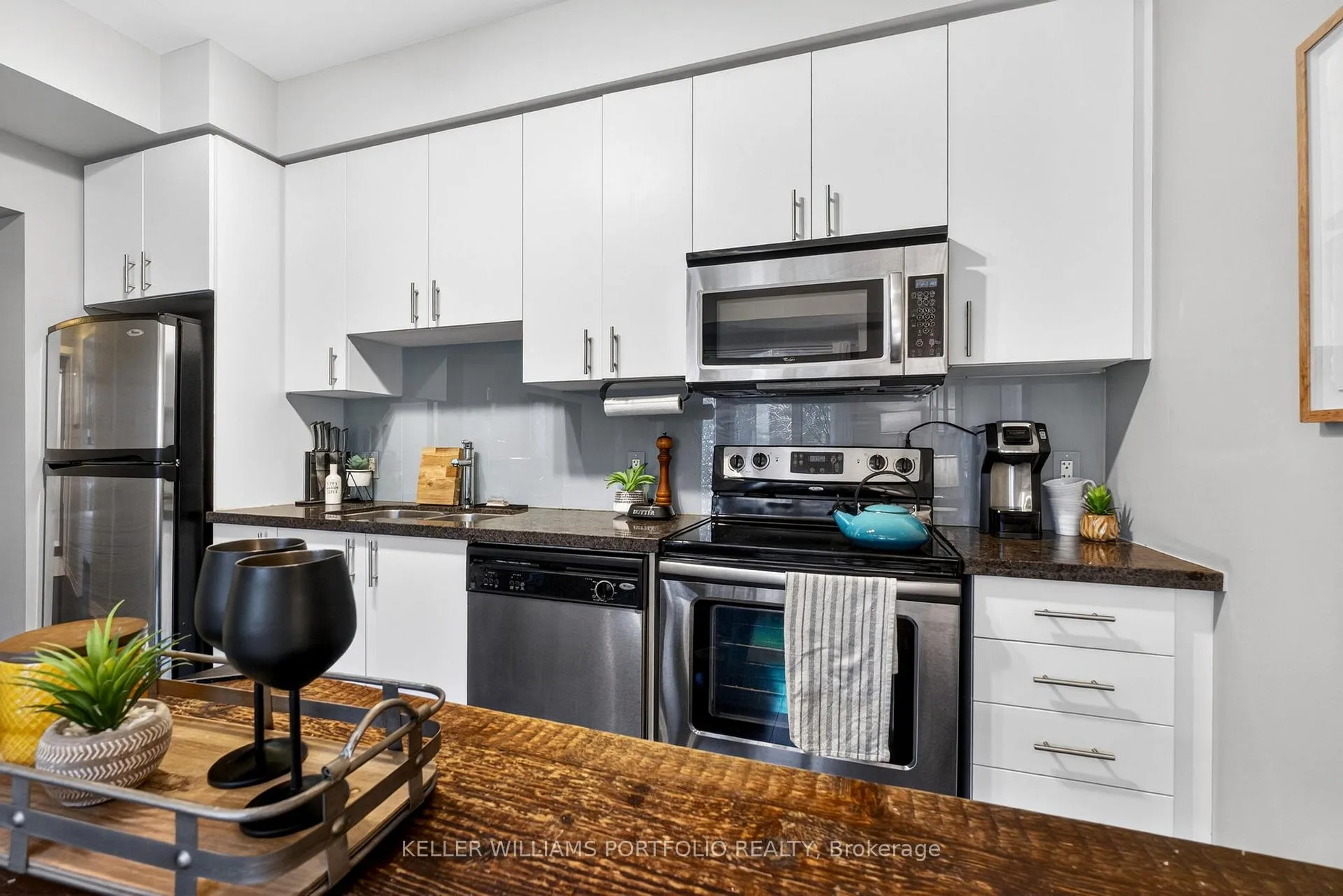 Photo 13 of 64 Cole Street, Toronto, Regent Park — HOMEH