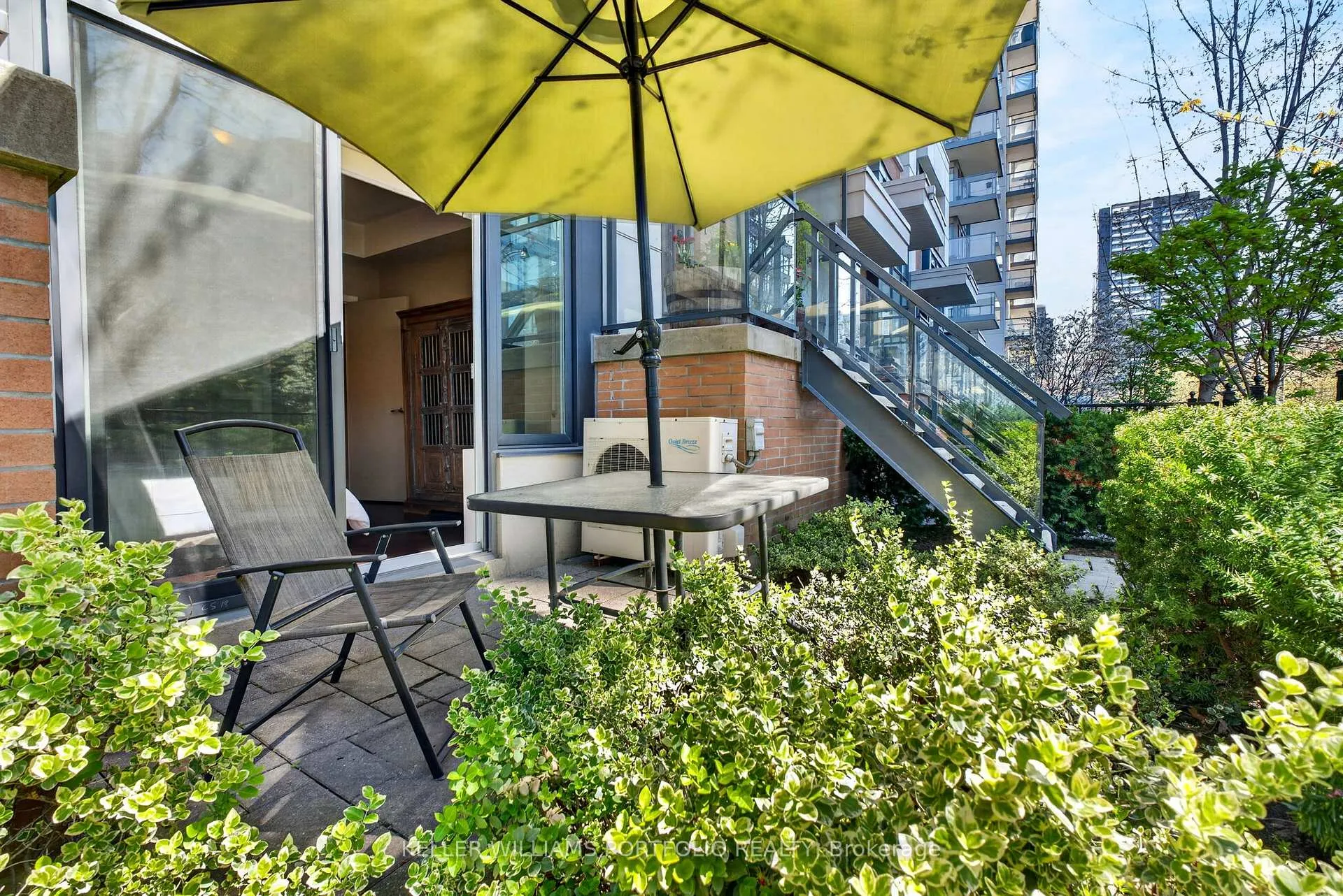 Photo 21 of 64 Cole Street, Toronto, Regent Park — HOMEH