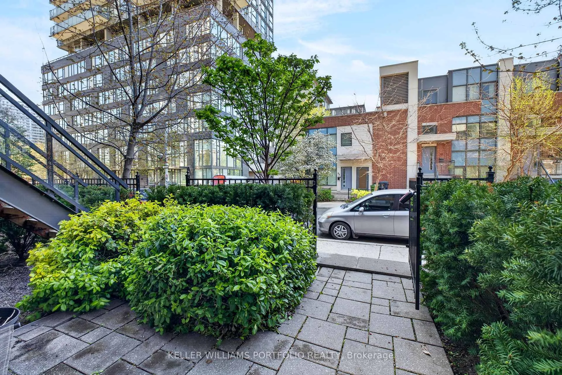 Photo 32 of 64 Cole Street, Toronto, Regent Park — HOMEH