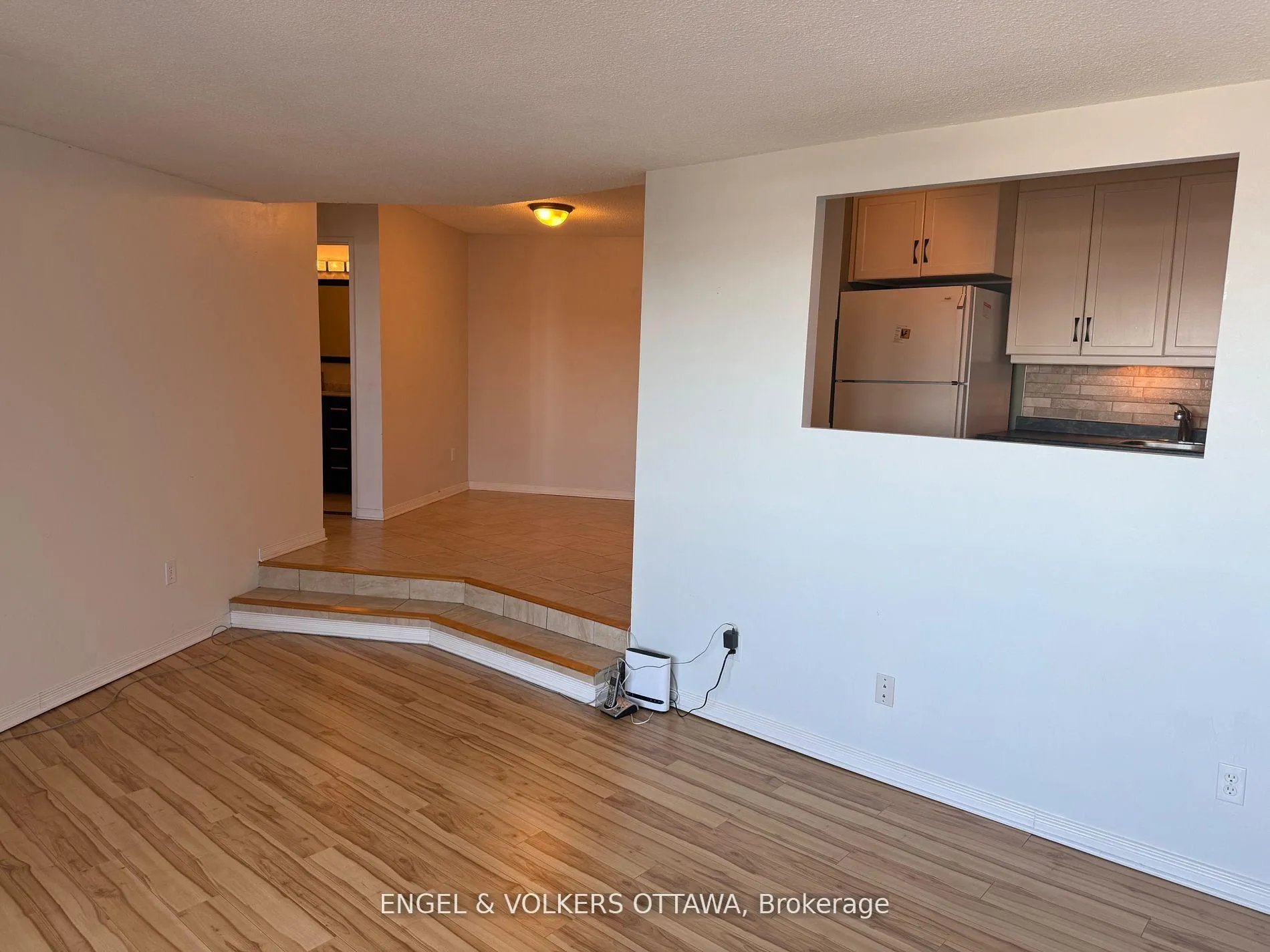 Photo 12 of Unit 2209, 1081 Ambleside Drive, Ottawa, Woodroffe — HOMEH