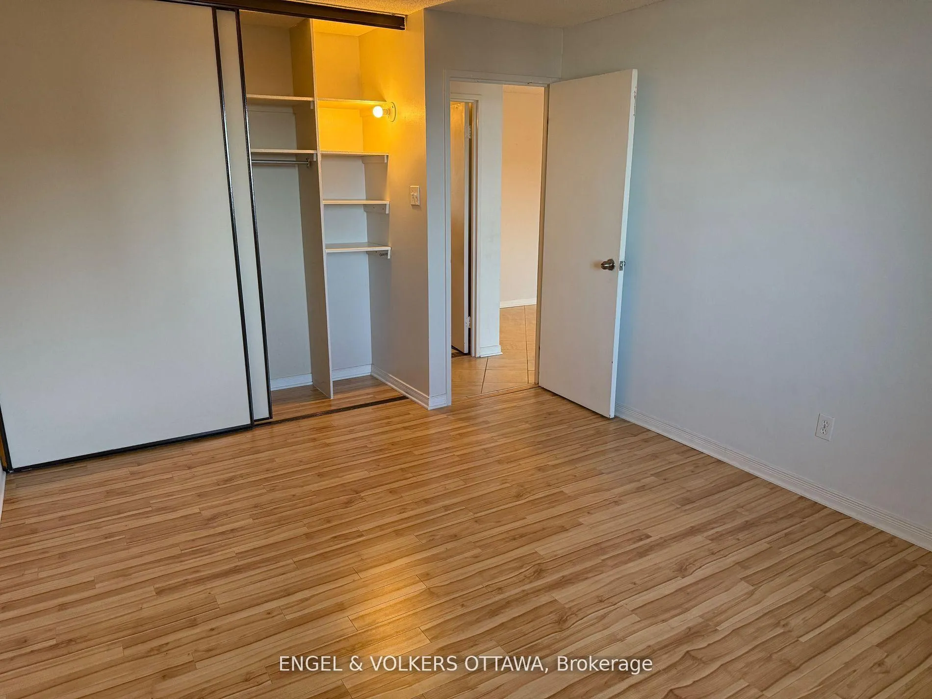 Photo 15 of Unit 2209, 1081 Ambleside Drive, Ottawa, Woodroffe — HOMEH