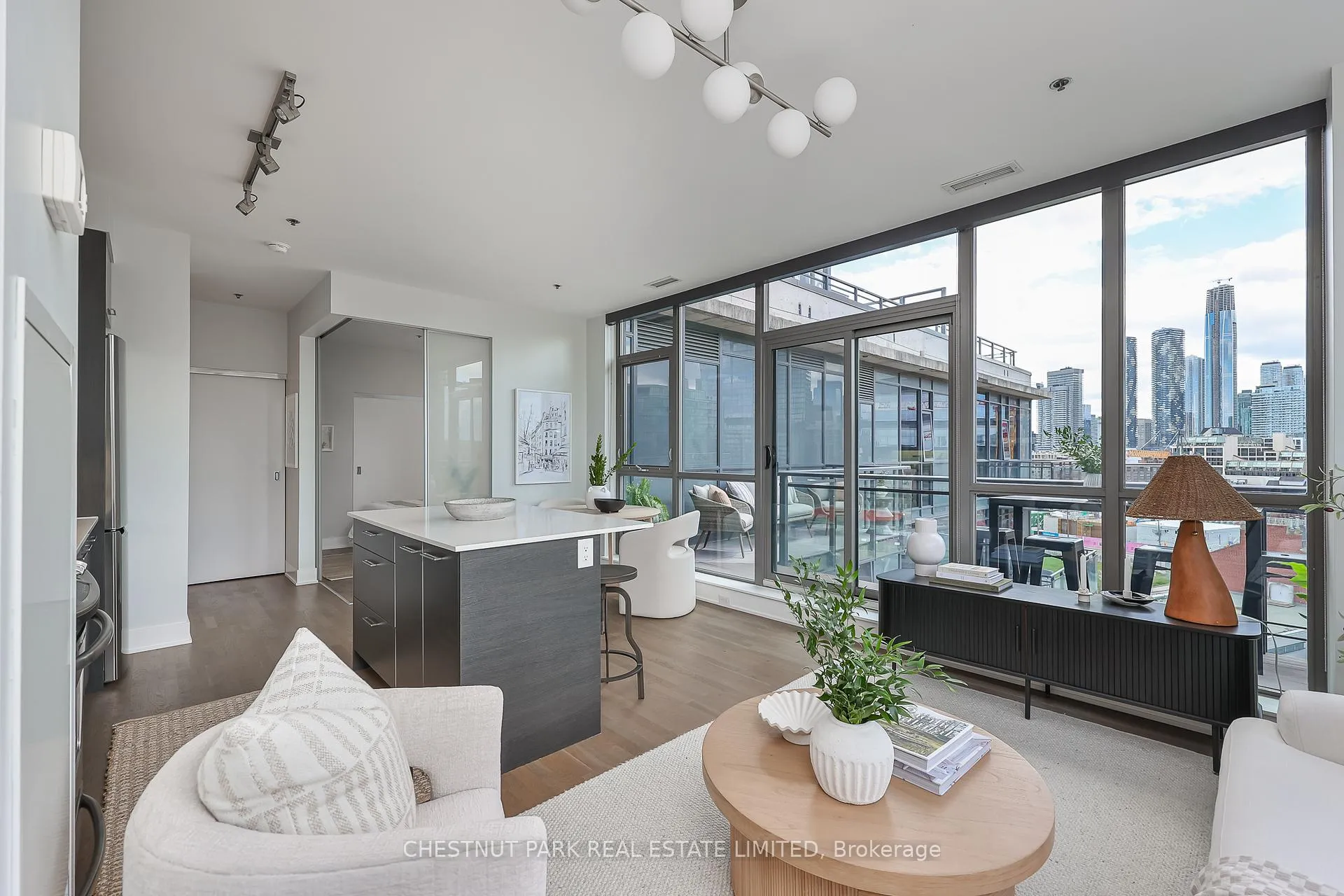 Photo 4 of Unit 801, 90 Trinity Street, Toronto, Moss Park — HOMEH