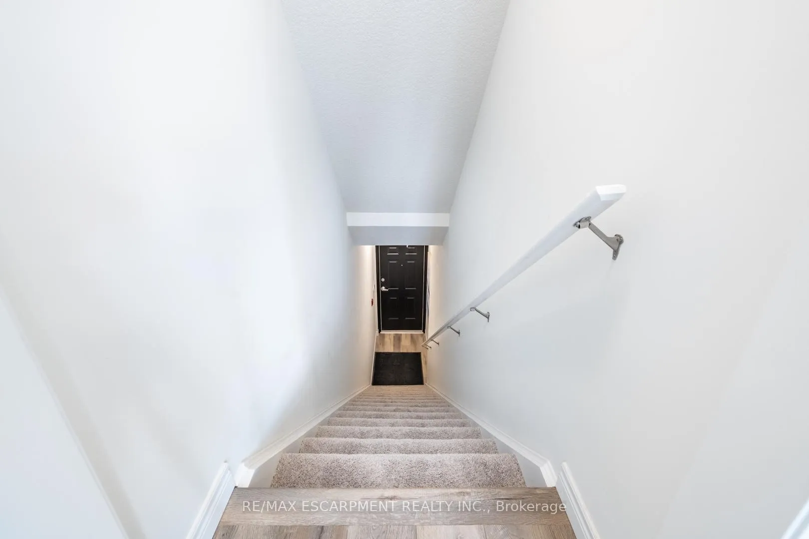 Photo 3 of Unit 206, 2620 Binbrook Road, Hamilton, Binbrook — HOMEH