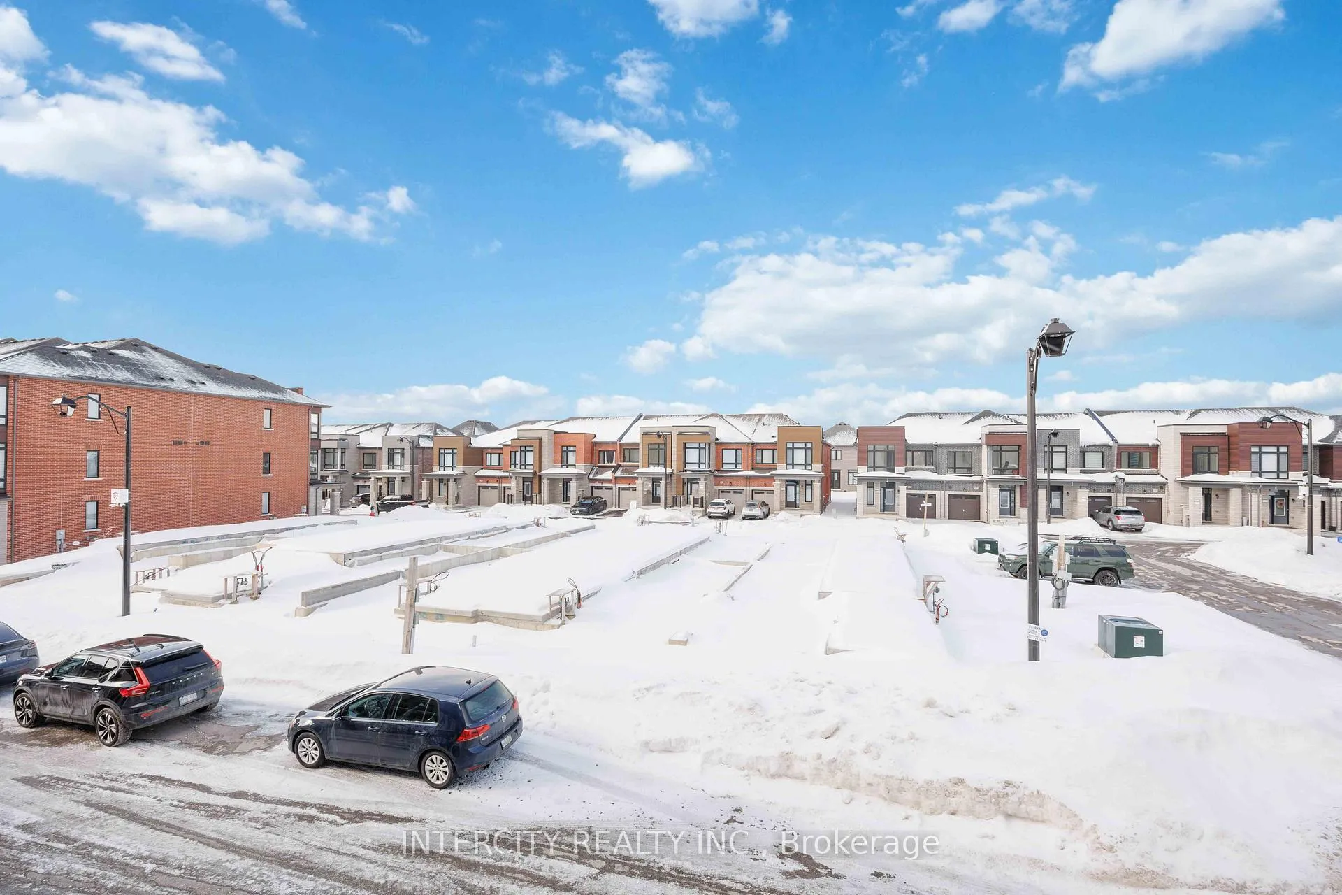 Photo 28 of 43 Griffith Street, Aurora, Bayview Northeast — HOMEH