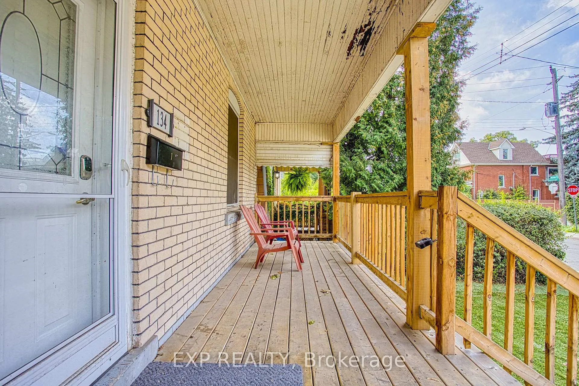 Photo 5 of 134 Rosslyn Avenue N, Hamilton, Crown Point — HOMEH