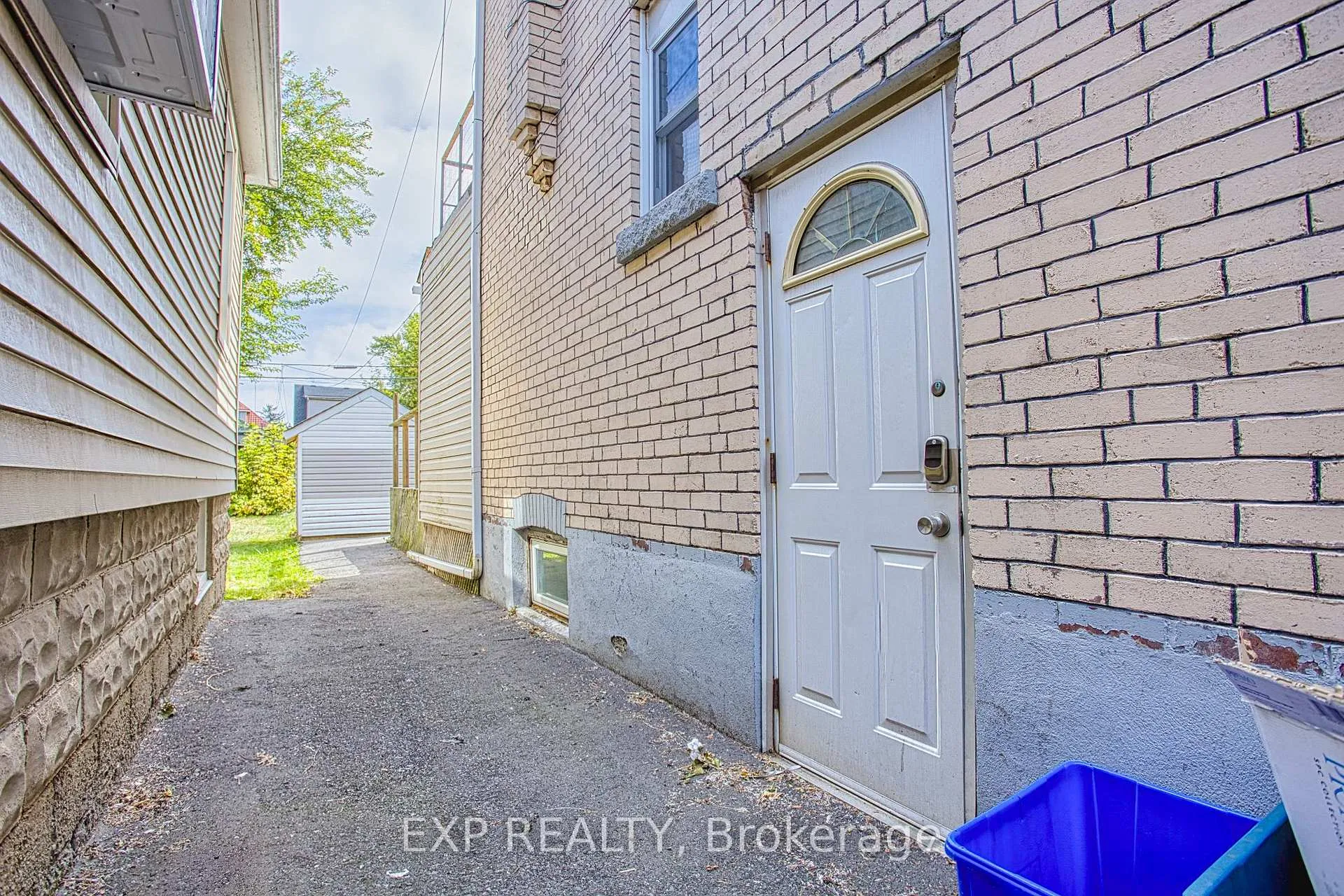 Photo 24 of 134 Rosslyn Avenue N, Hamilton, Crown Point — HOMEH