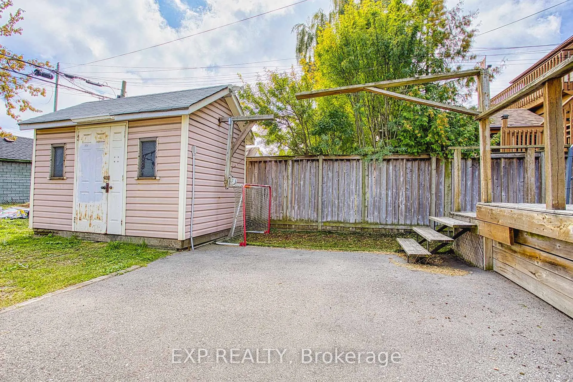 Photo 26 of 134 Rosslyn Avenue N, Hamilton, Crown Point — HOMEH