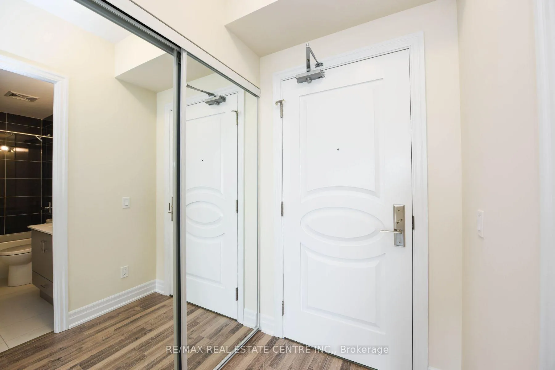 Photo 9 of Unit 508, 9075 Jane Street, Vaughan, Concord — HOMEH