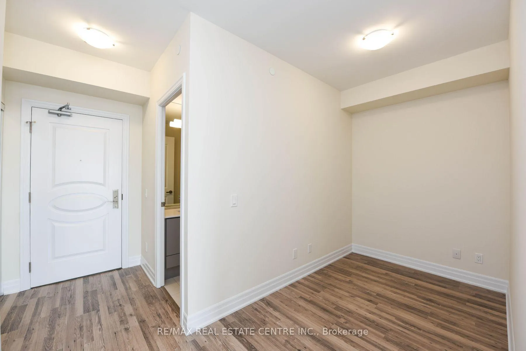 Photo 10 of Unit 508, 9075 Jane Street, Vaughan, Concord — HOMEH