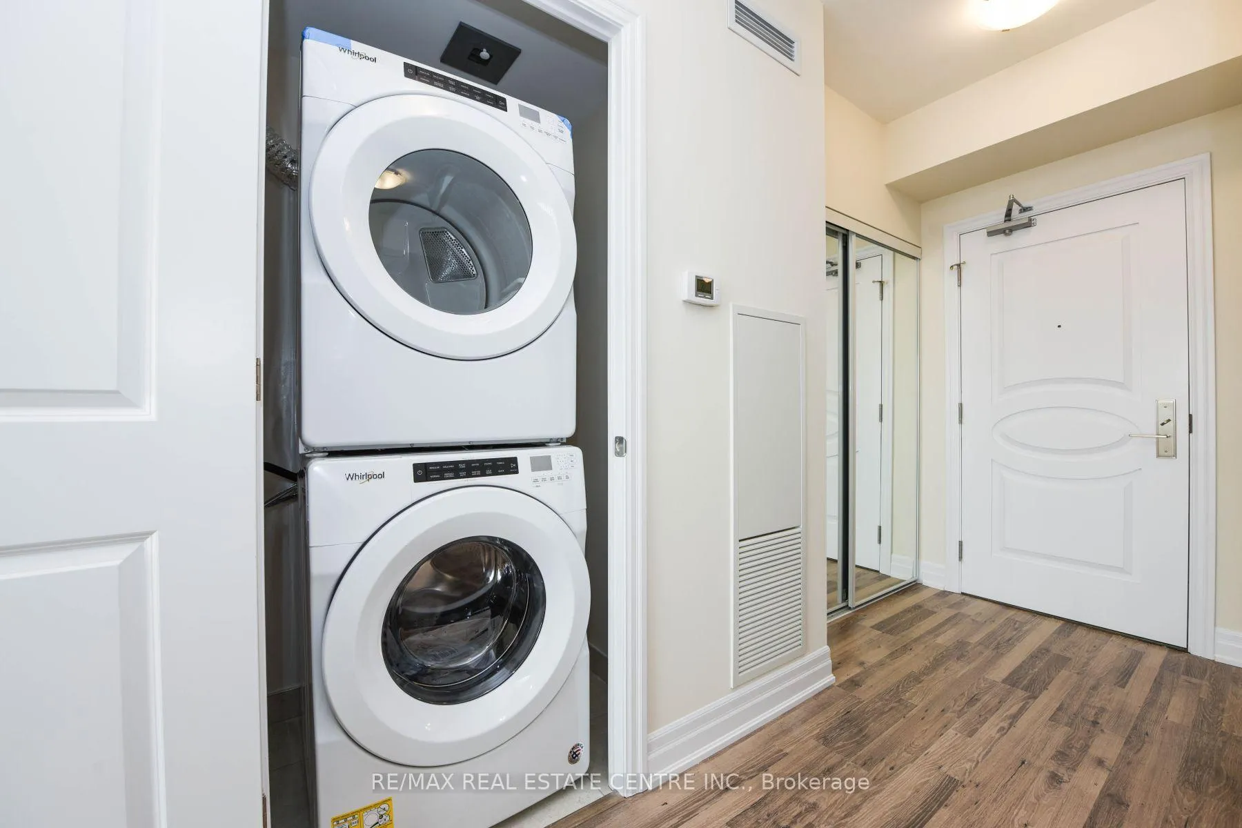 Photo 13 of Unit 508, 9075 Jane Street, Vaughan, Concord — HOMEH