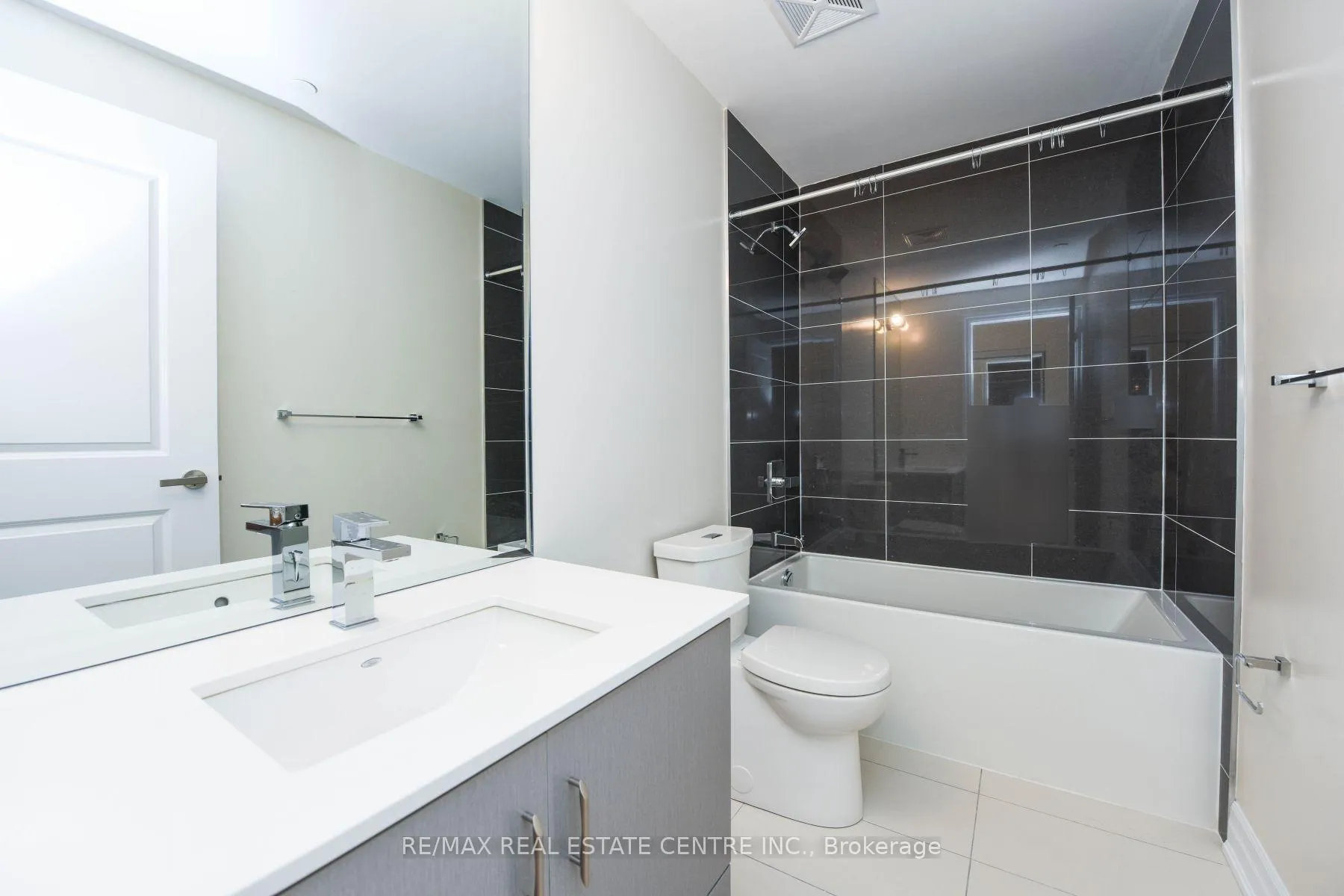Photo 14 of Unit 508, 9075 Jane Street, Vaughan, Concord — HOMEH