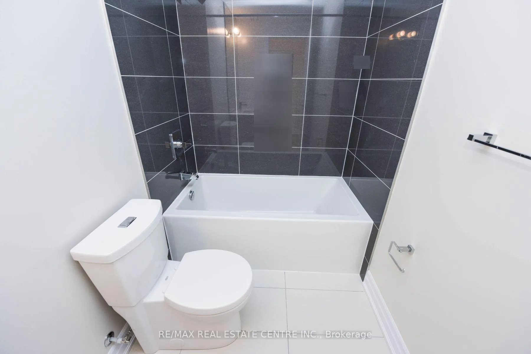 Photo 15 of Unit 508, 9075 Jane Street, Vaughan, Concord — HOMEH