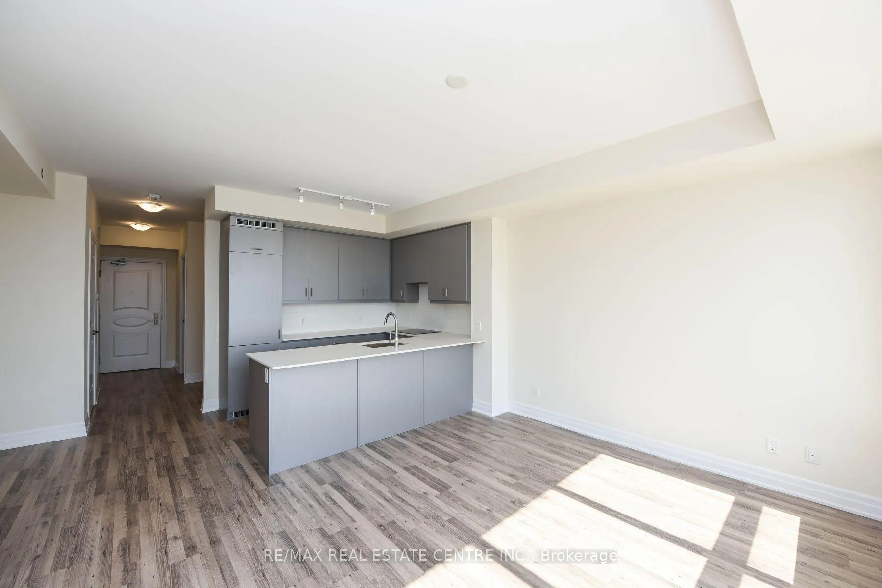Photo 23 of Unit 508, 9075 Jane Street, Vaughan, Concord — HOMEH