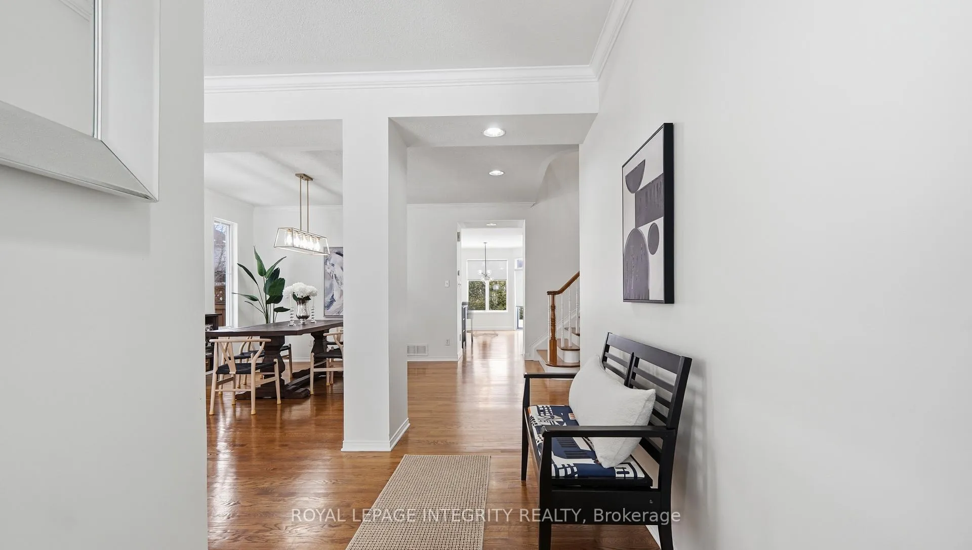 Photo 6 of 20 Farmfield Crescent, Ottawa, Kanata - Emerald Meadows/Trailwest — HOMEH
