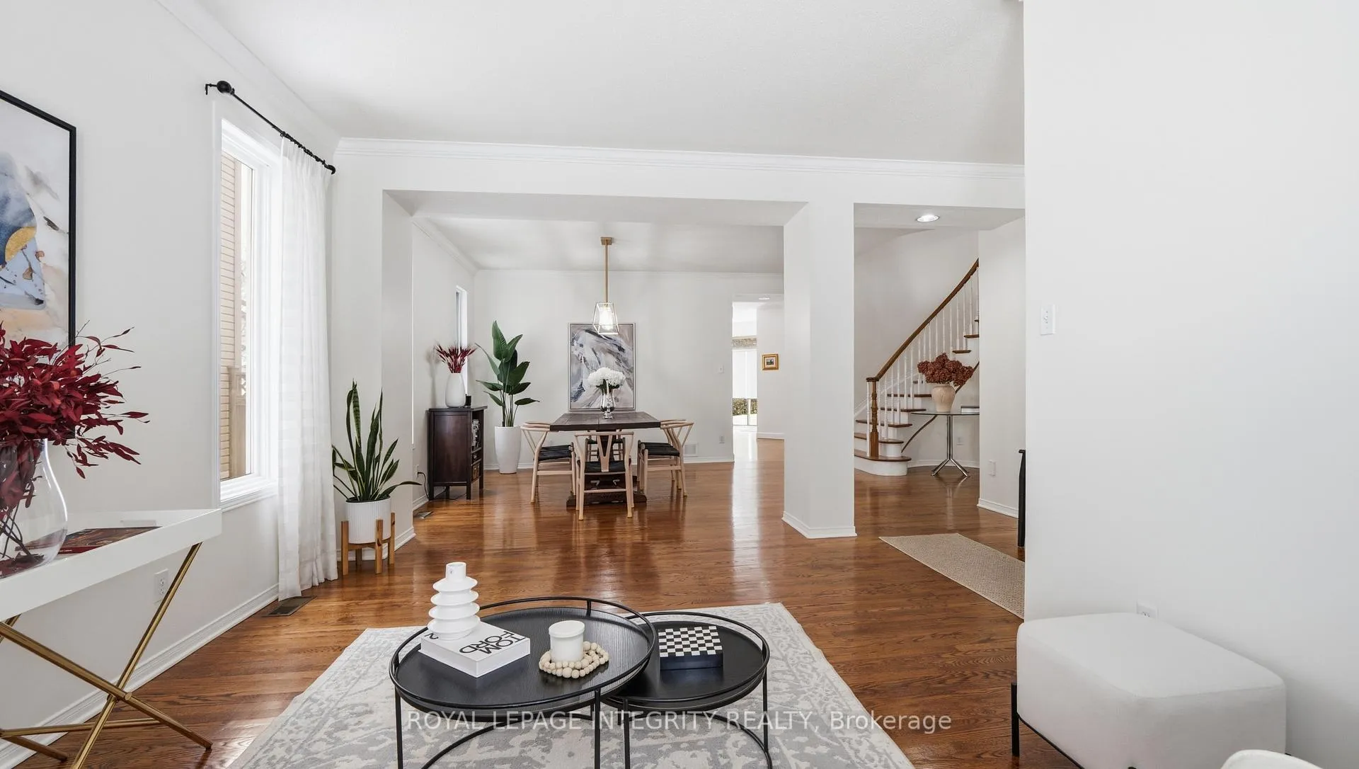 Photo 7 of 20 Farmfield Crescent, Ottawa, Kanata - Emerald Meadows/Trailwest — HOMEH