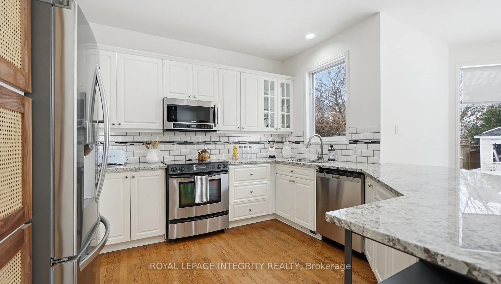 Photo 15 of 20 Farmfield Crescent, Ottawa, Kanata - Emerald Meadows/Trailwest — HOMEH