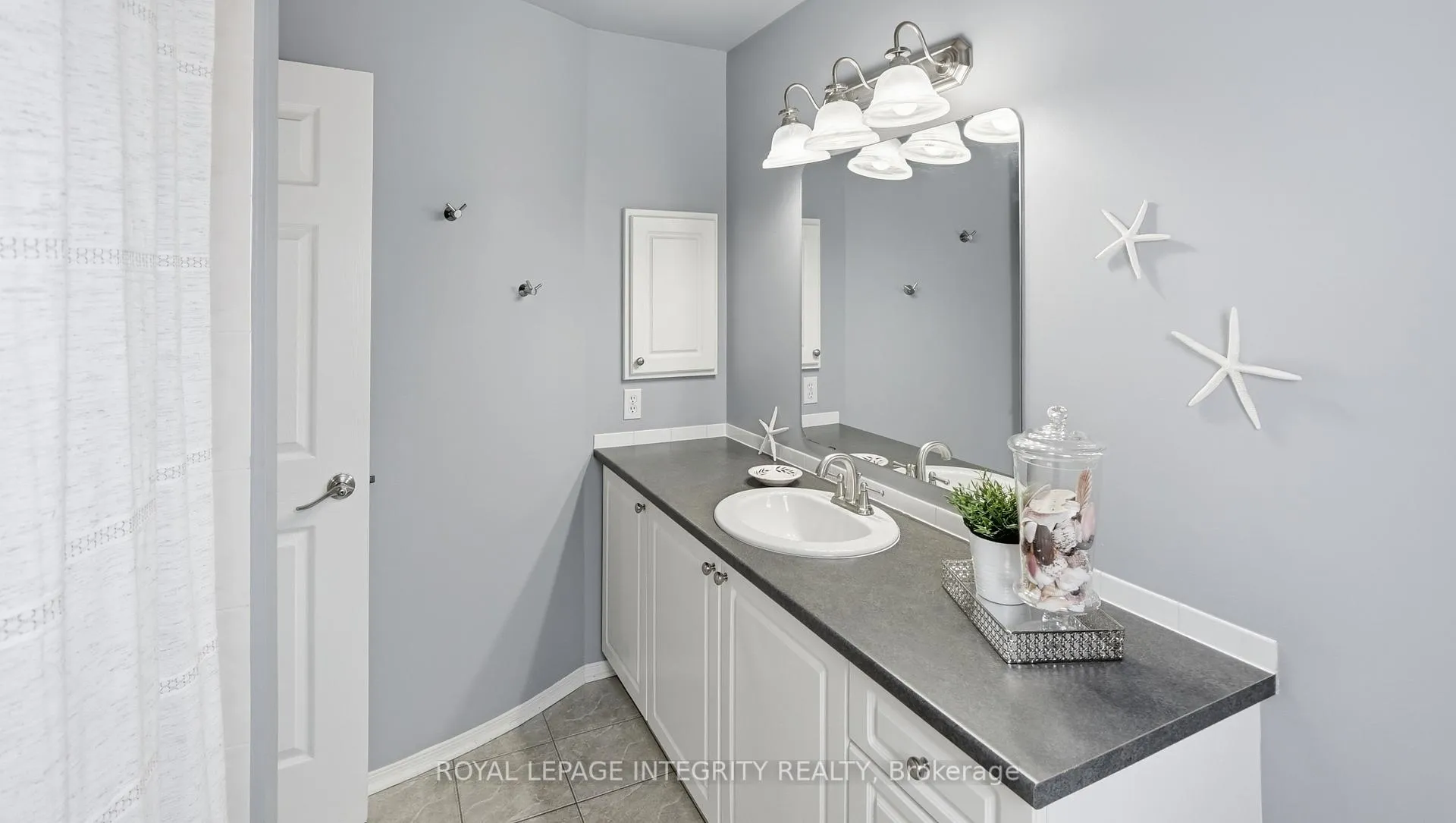 Photo 30 of 20 Farmfield Crescent, Ottawa, Kanata - Emerald Meadows/Trailwest — HOMEH