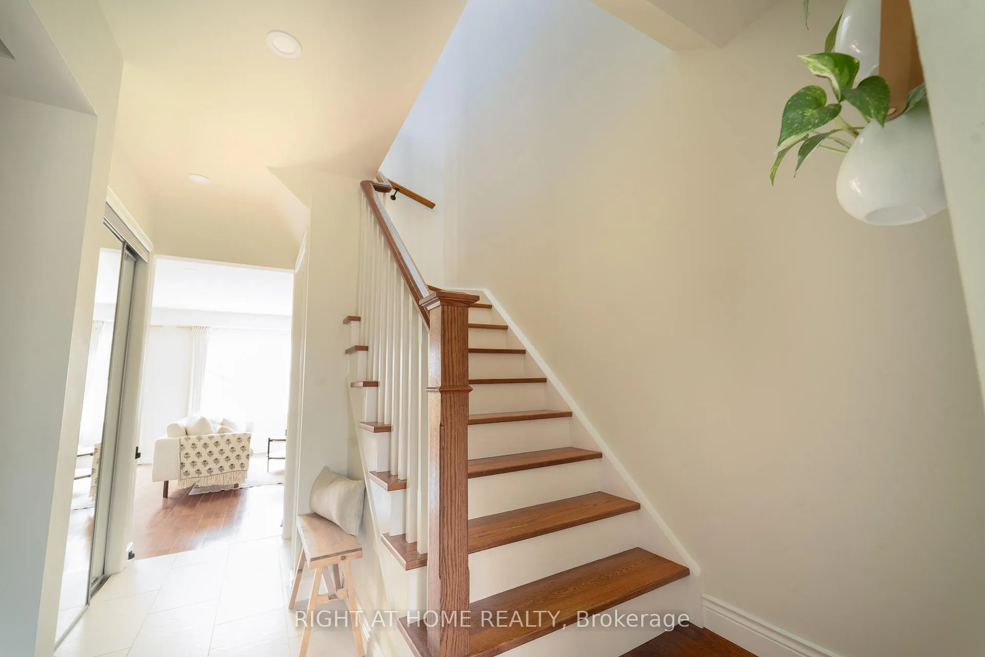 Photo 3 of 7 Drew Court, Whitby, Pringle Creek — HOMEH
