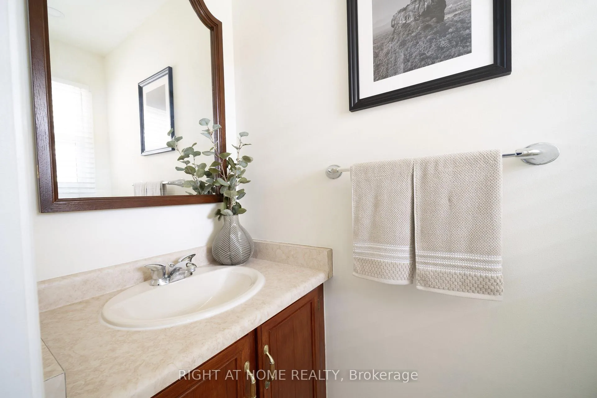 Photo 14 of 7 Drew Court, Whitby, Pringle Creek — HOMEH