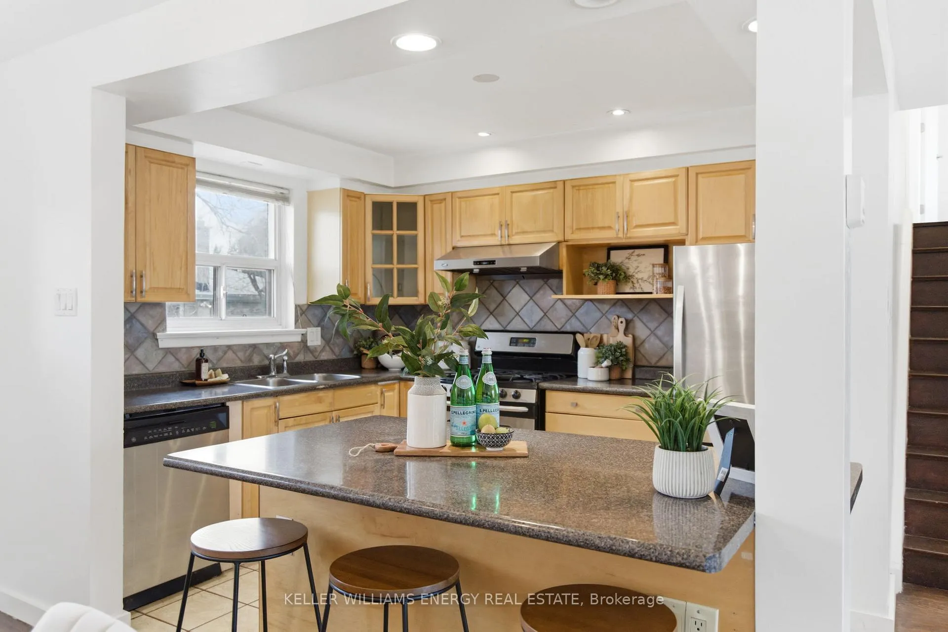 Photo 14 of 20 Ravenview Drive, Scarborough, West Hill — HOMEH