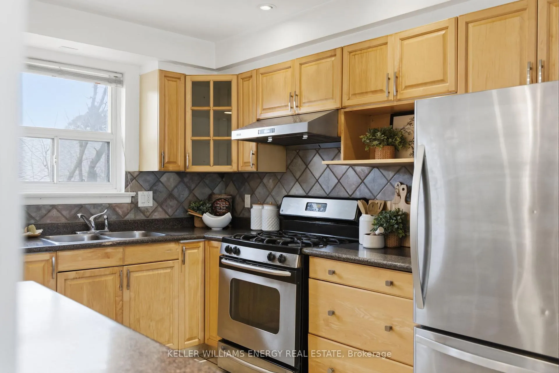 Photo 15 of 20 Ravenview Drive, Scarborough, West Hill — HOMEH