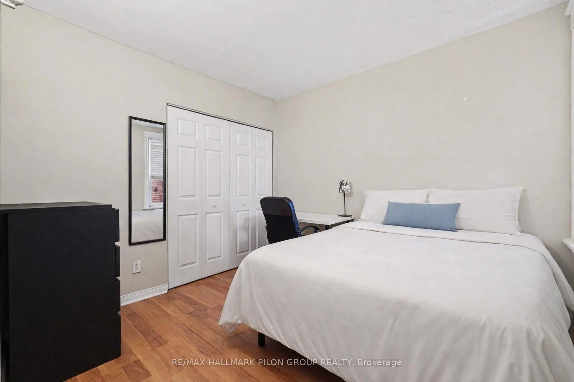 Photo 10 of 132 Beausoleil Drive, Ottawa, Lower Town — HOMEH